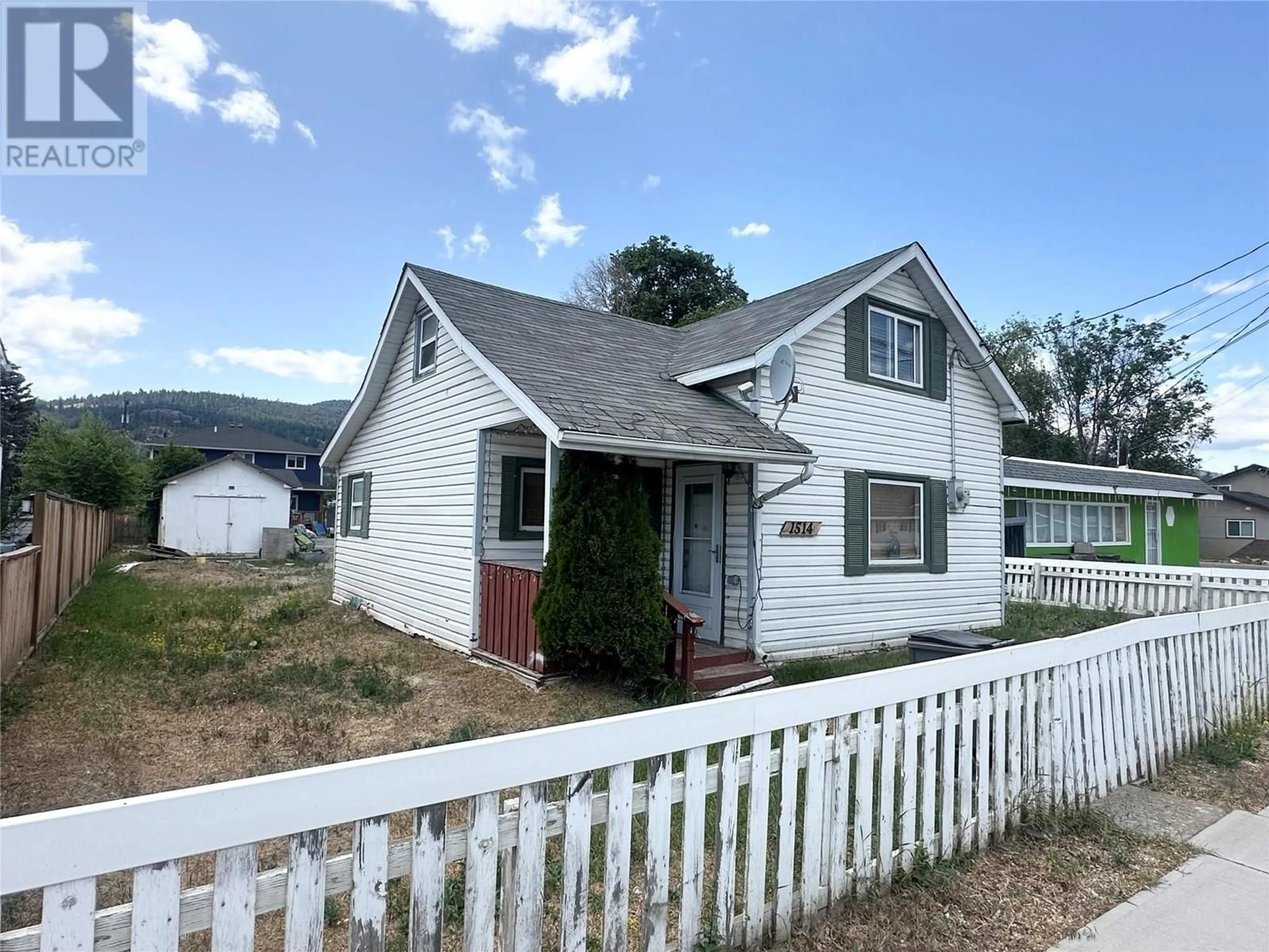 Home with vinyl exterior material, street for 1514 COLDWATER AVENUE, Merritt British Columbia V1K1R6