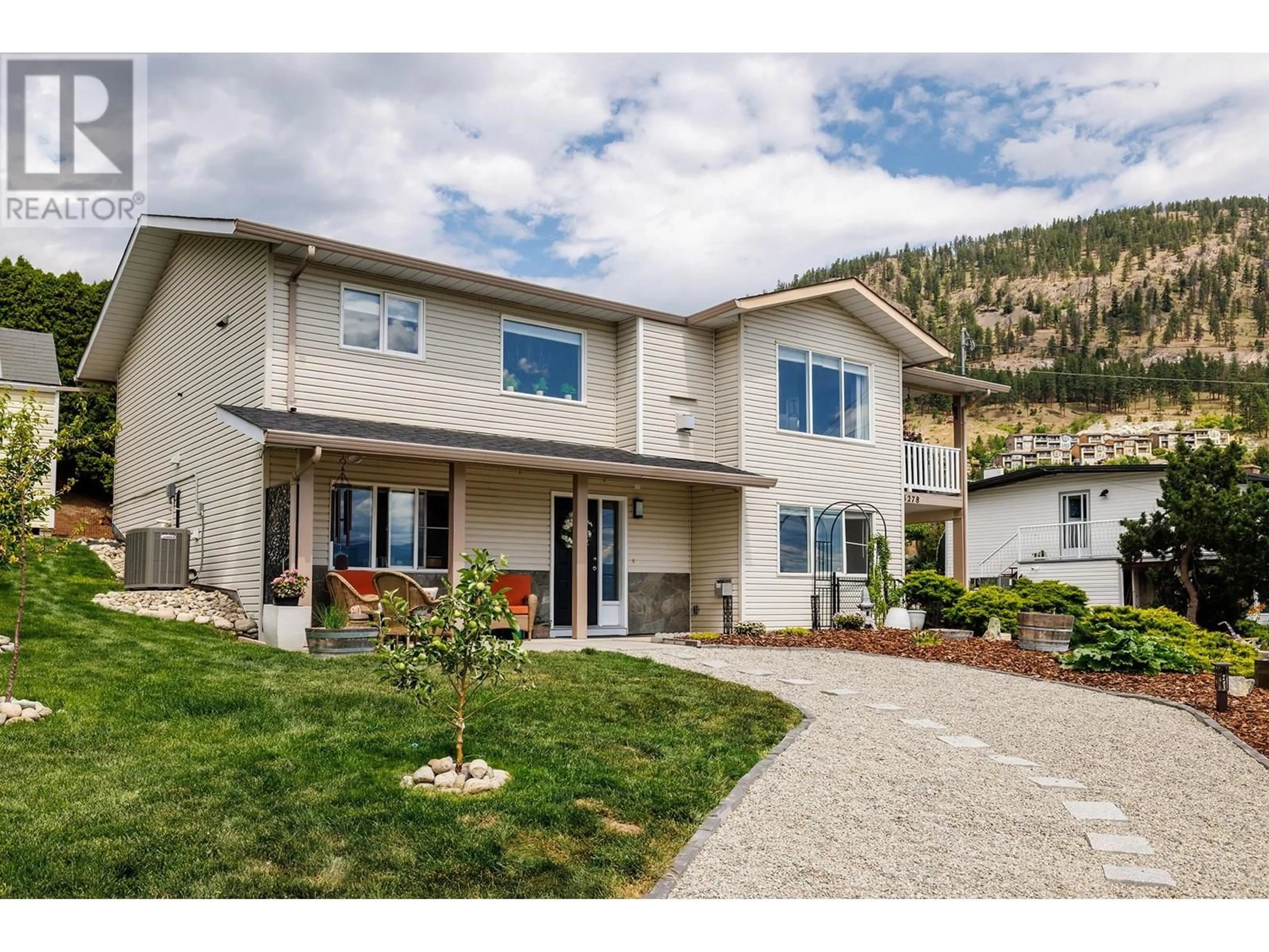 Home with vinyl exterior material, mountain view for 5278 GREATA ROAD, Peachland British Columbia V0H1X2