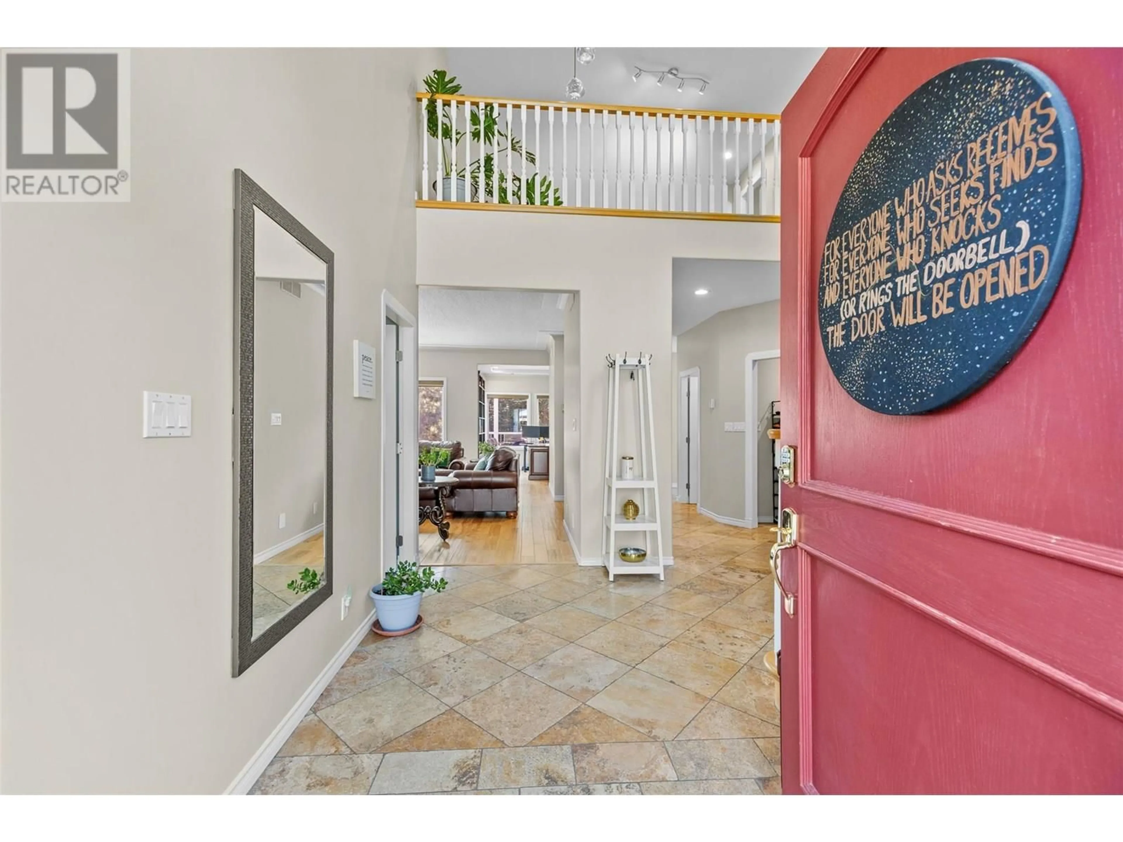 Indoor entryway for 240 HERITAGE BOULEVARD, Okanagan Falls British Columbia V0H1R3