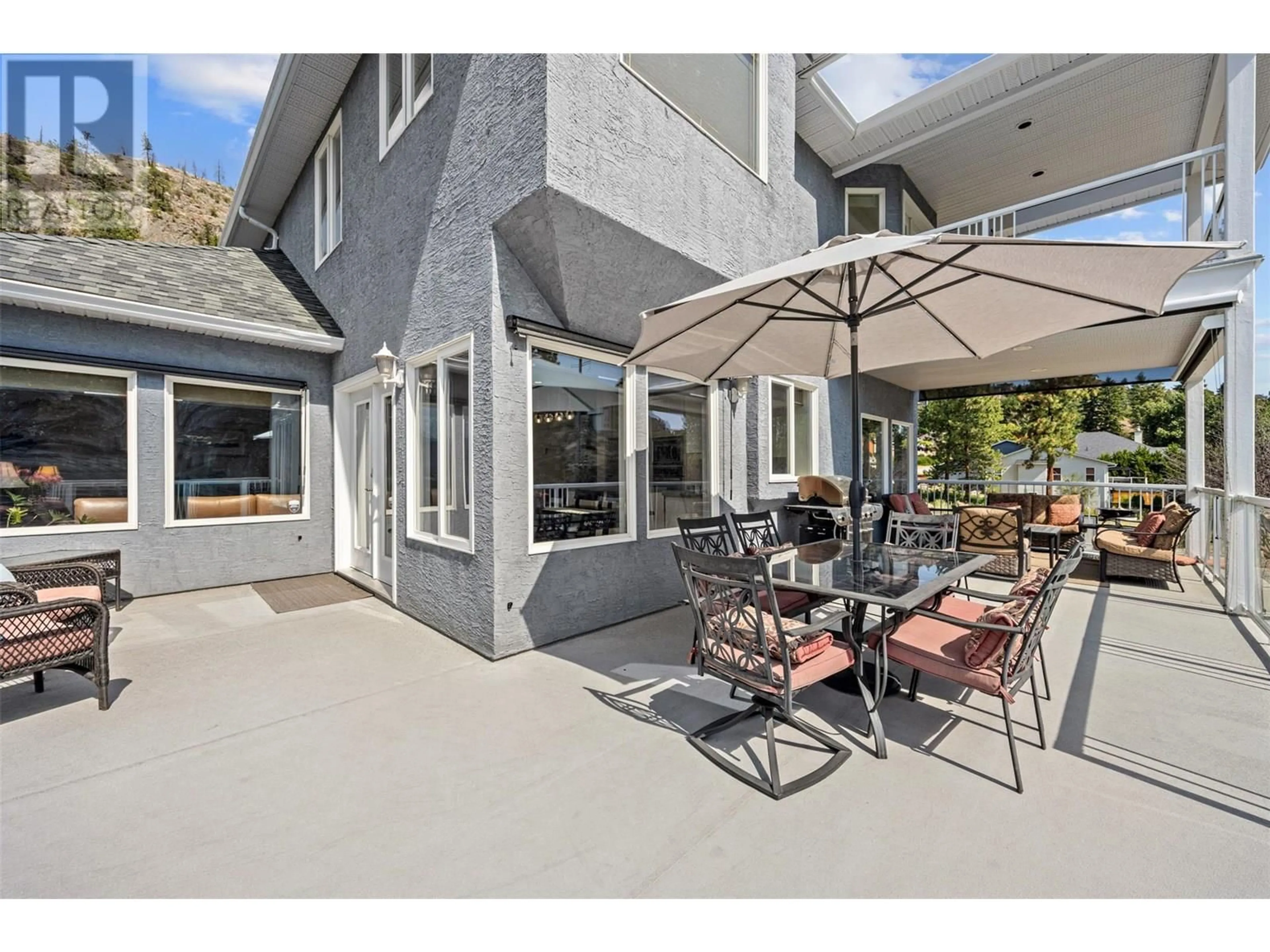 Patio, street for 240 HERITAGE BOULEVARD, Okanagan Falls British Columbia V0H1R3