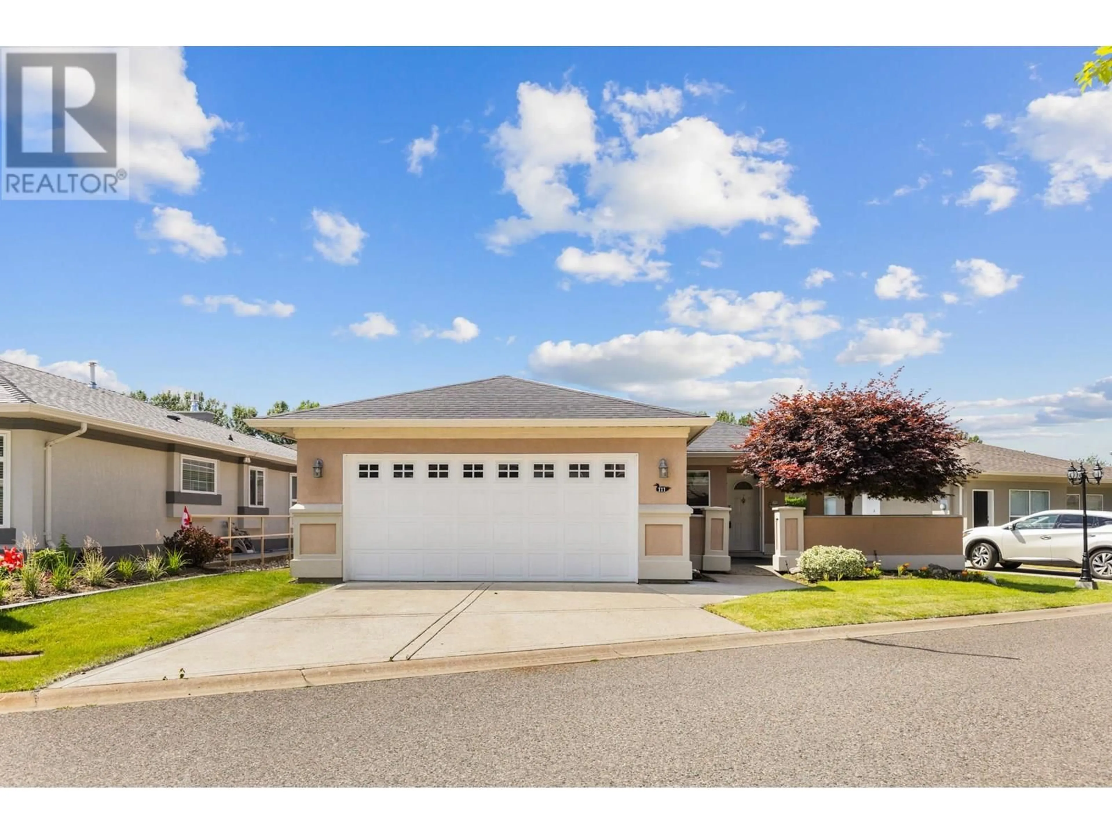 Home with vinyl exterior material, street for 111 - 3788 BIRD PLACE, Kelowna British Columbia V1X4T3