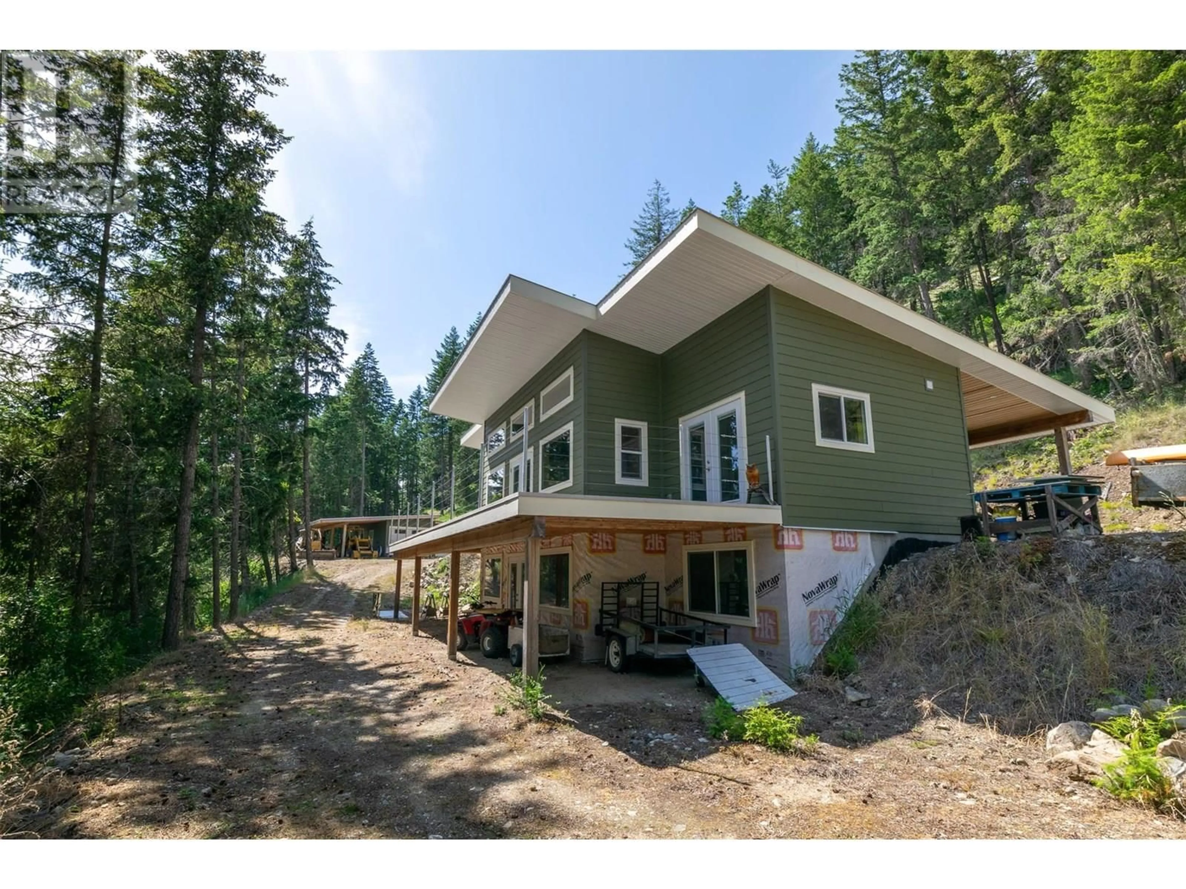 Home with vinyl exterior material, unknown for 1771 SKIMIKIN ROAD, Tappen British Columbia V0E2X0