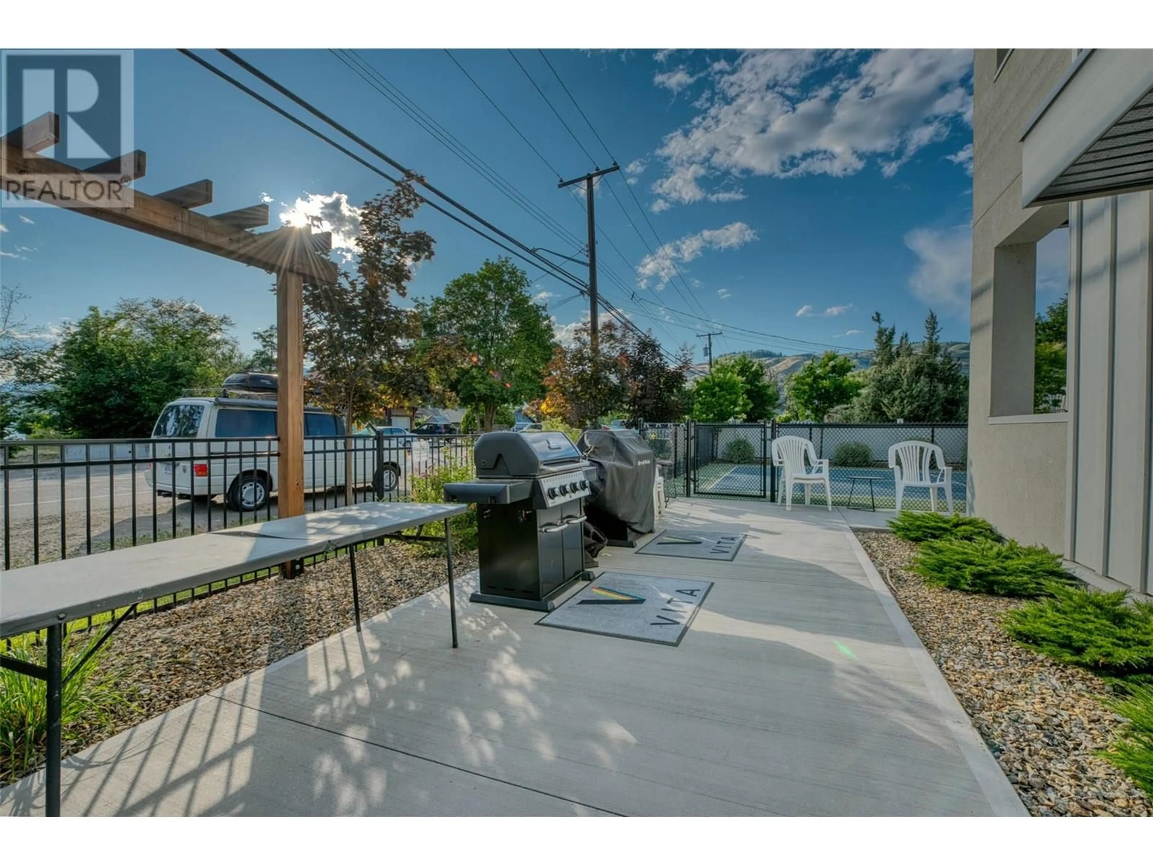 Patio, street for 215 - 2555 LAKESHORE ROAD, Vernon British Columbia V1H0A4