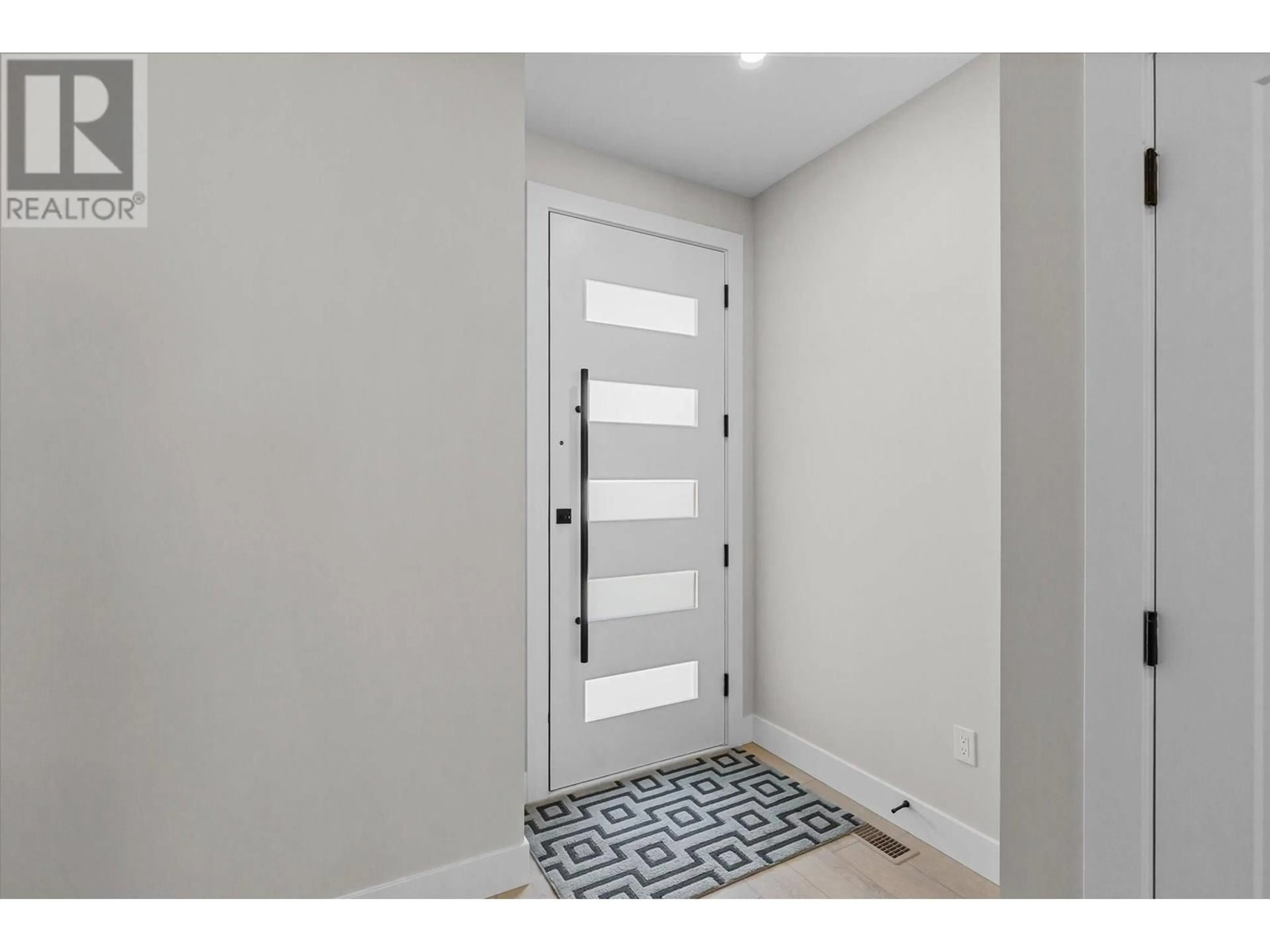 Indoor entryway for 1681 HARBOUR VIEW CRESCENT, Westbank British Columbia V1Z4E1