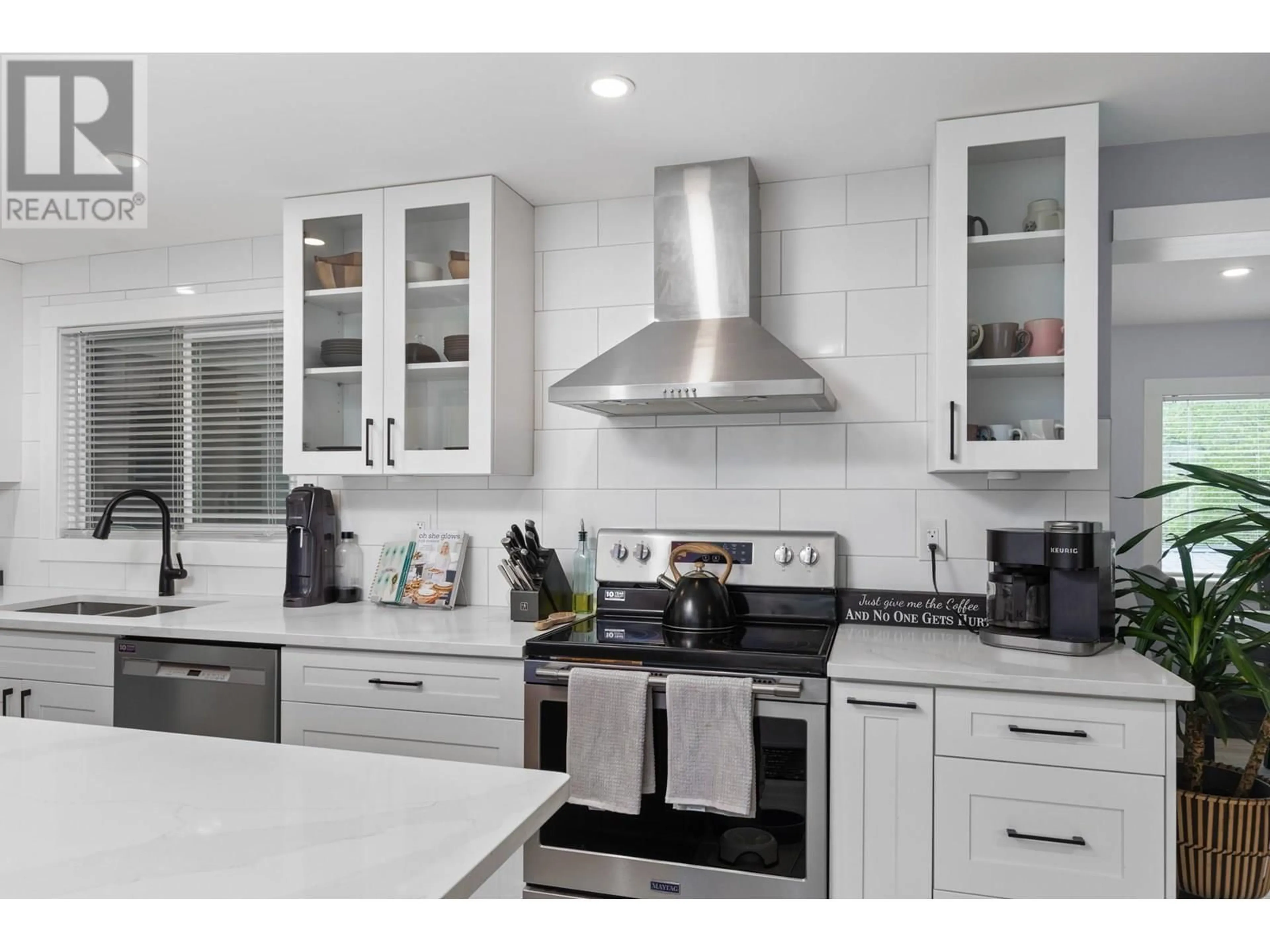 Contemporary kitchen, ceramic/tile floor for 102 - 1860 BOUCHERIE ROAD, Westbank British Columbia V4T2A3