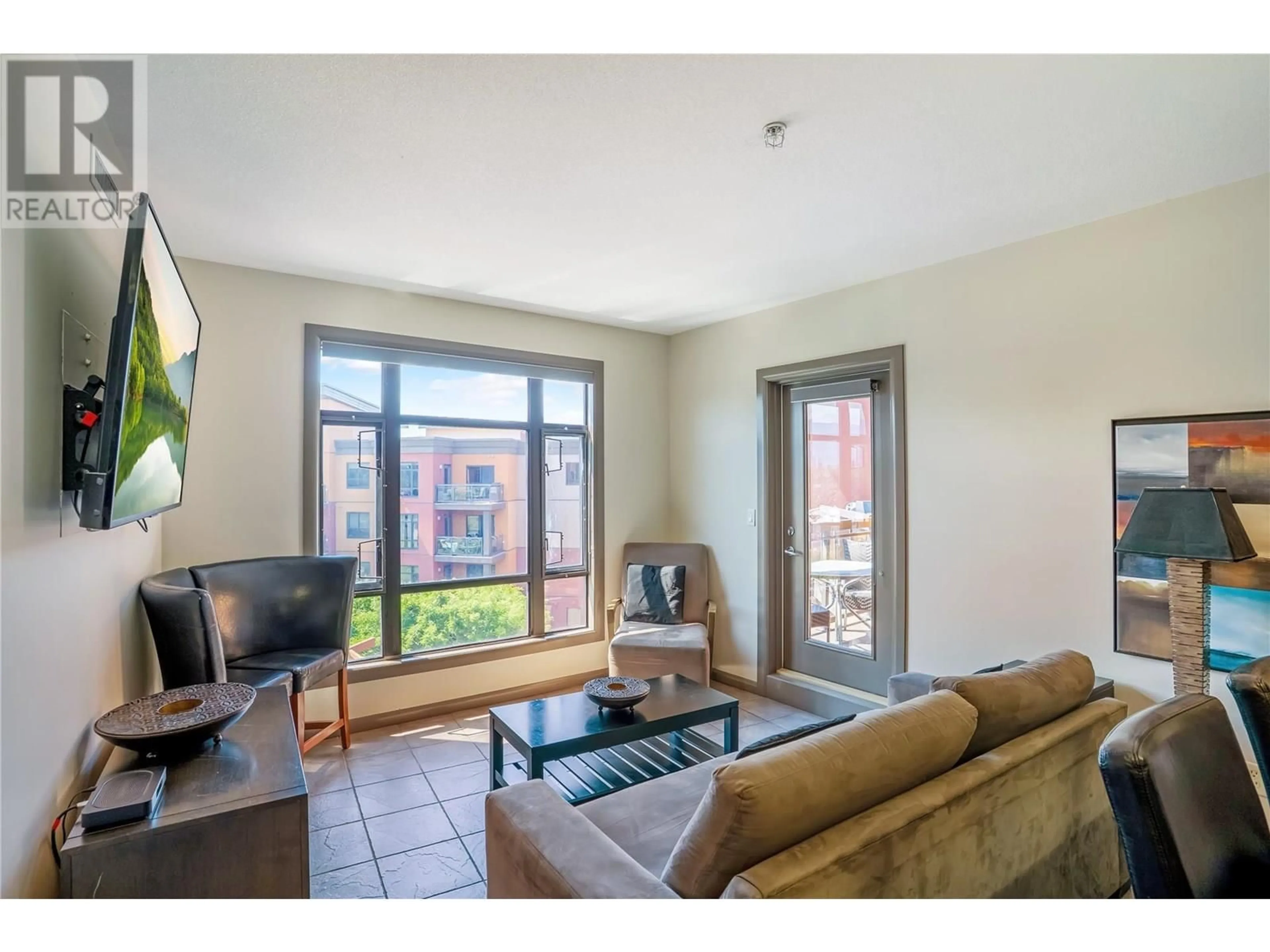 Living room with furniture, unknown for 629 - 654 COOK ROAD, Kelowna British Columbia V1W3G7