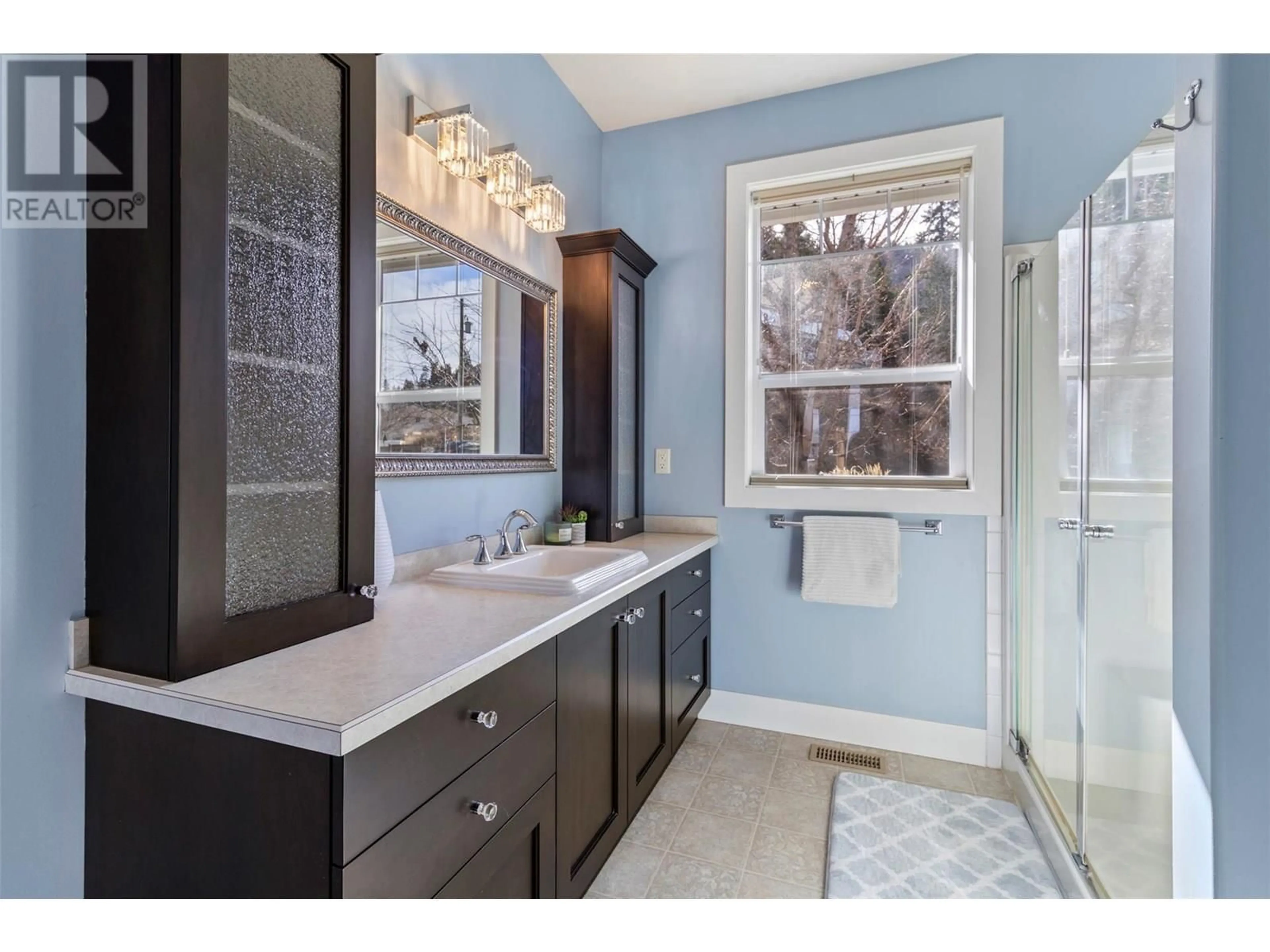 Contemporary bathroom, ceramic/tile floor for 4721 UPLANDS DRIVE, Kamloops British Columbia V2C6S9