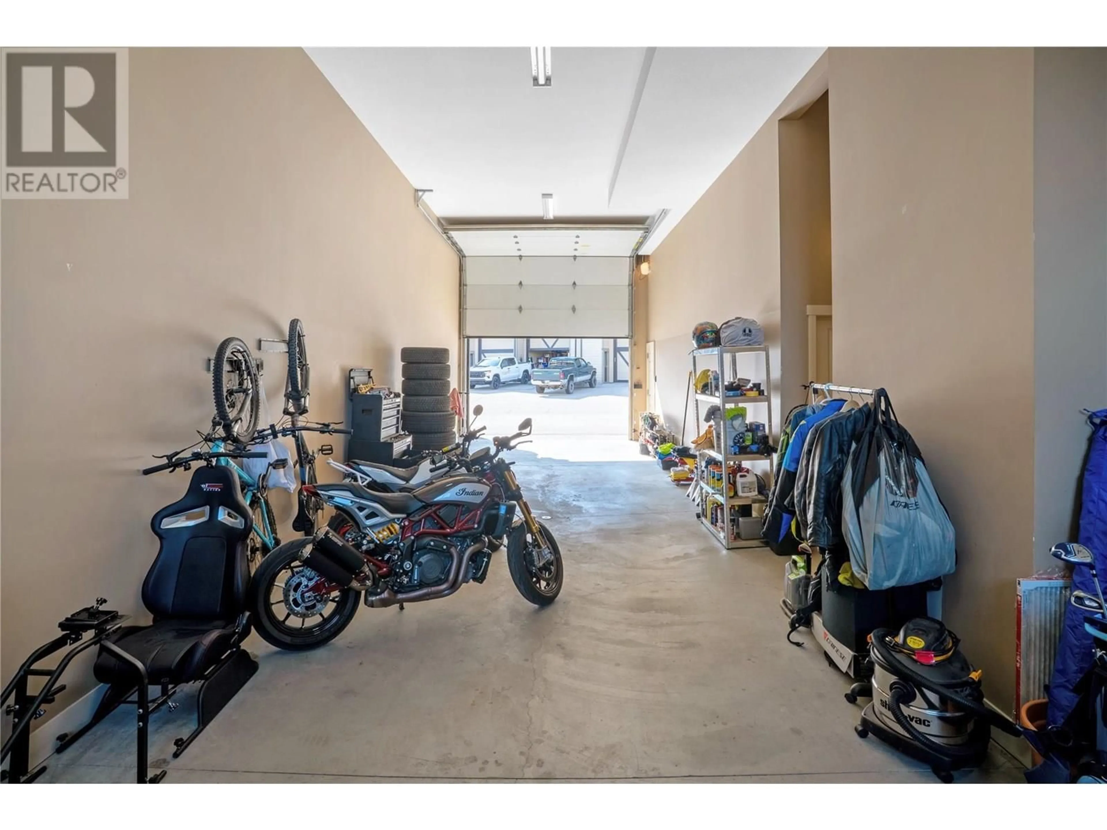 Indoor garage for 14 - 3359 COUGAR ROAD, West Kelowna British Columbia V4T3G1