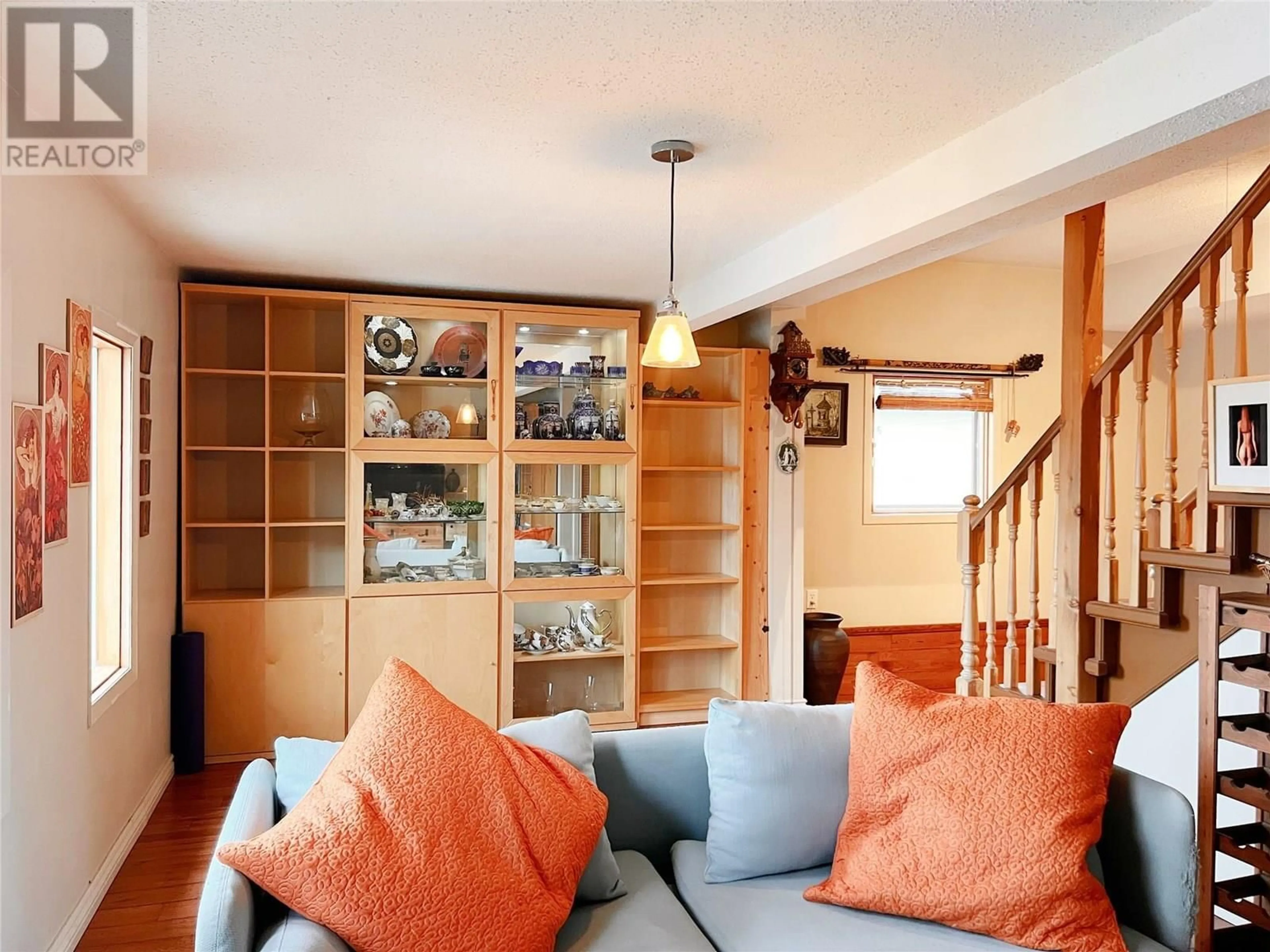 Living room with furniture, unknown for 6422 MACK ROAD, Peachland British Columbia V0H1X8
