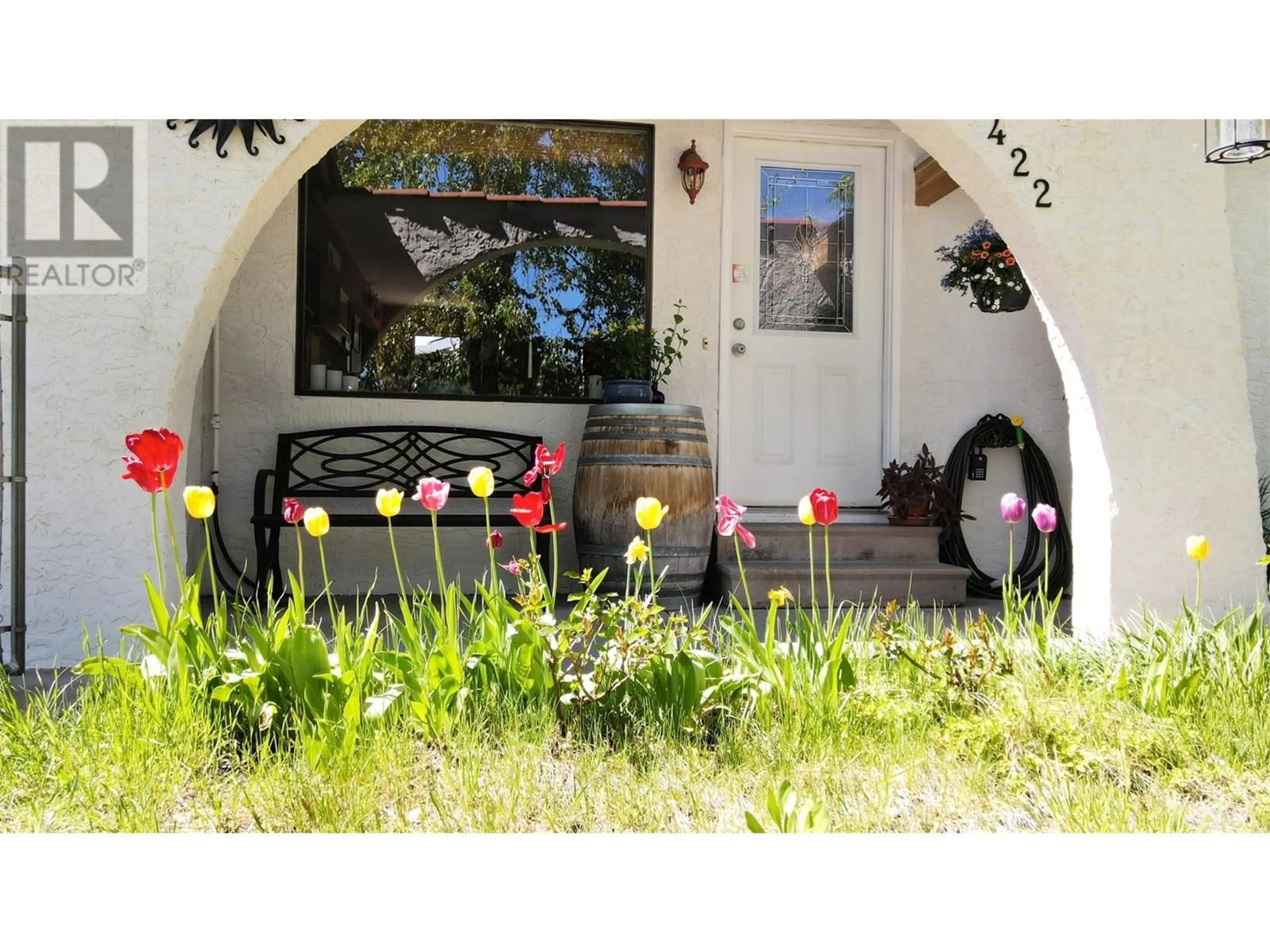 Patio, street for 6422 MACK ROAD, Peachland British Columbia V0H1X8