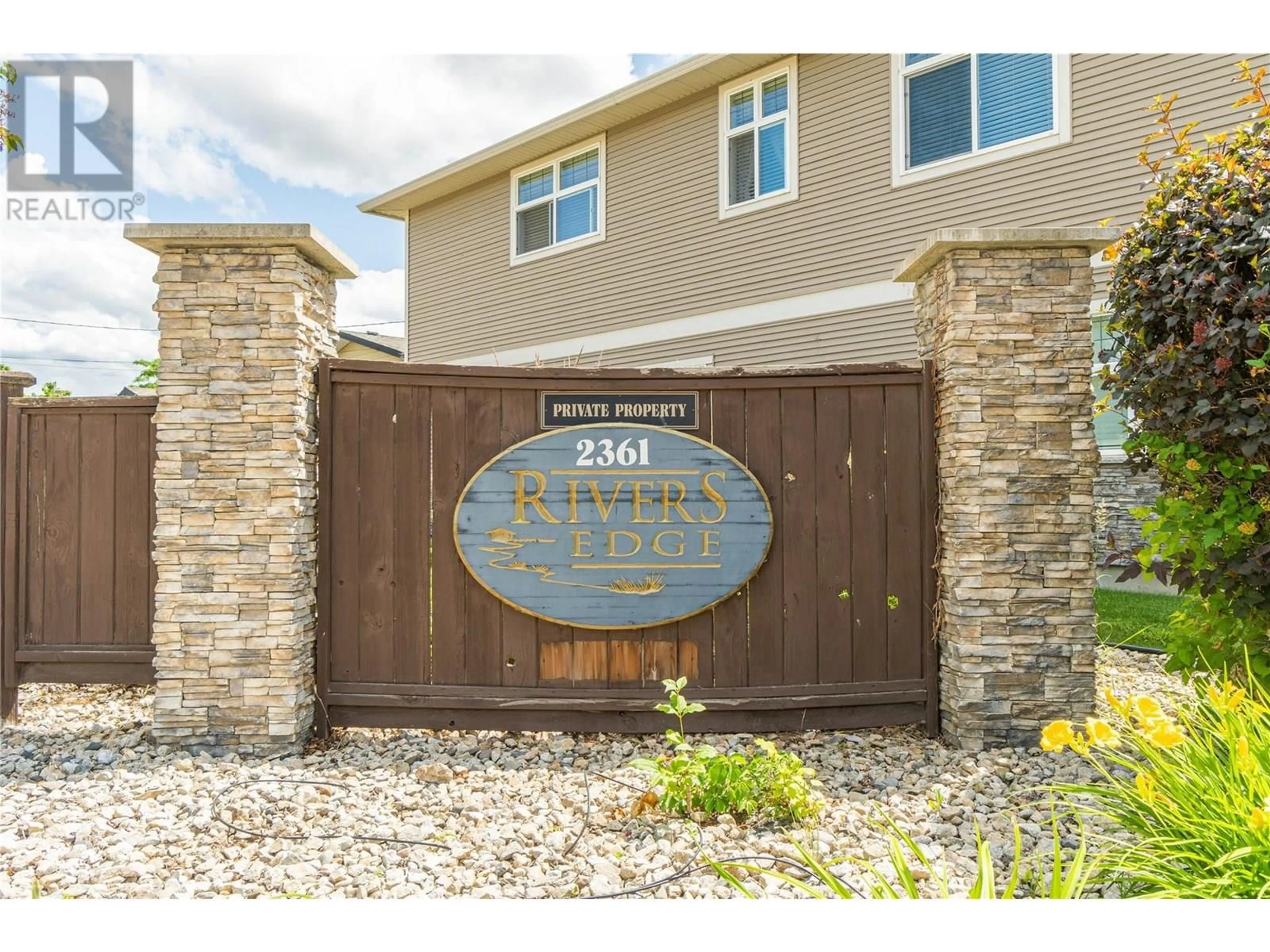 Indoor entryway for 6 - 2361 TRANQUILLE ROAD, Kamloops British Columbia V2B0B3