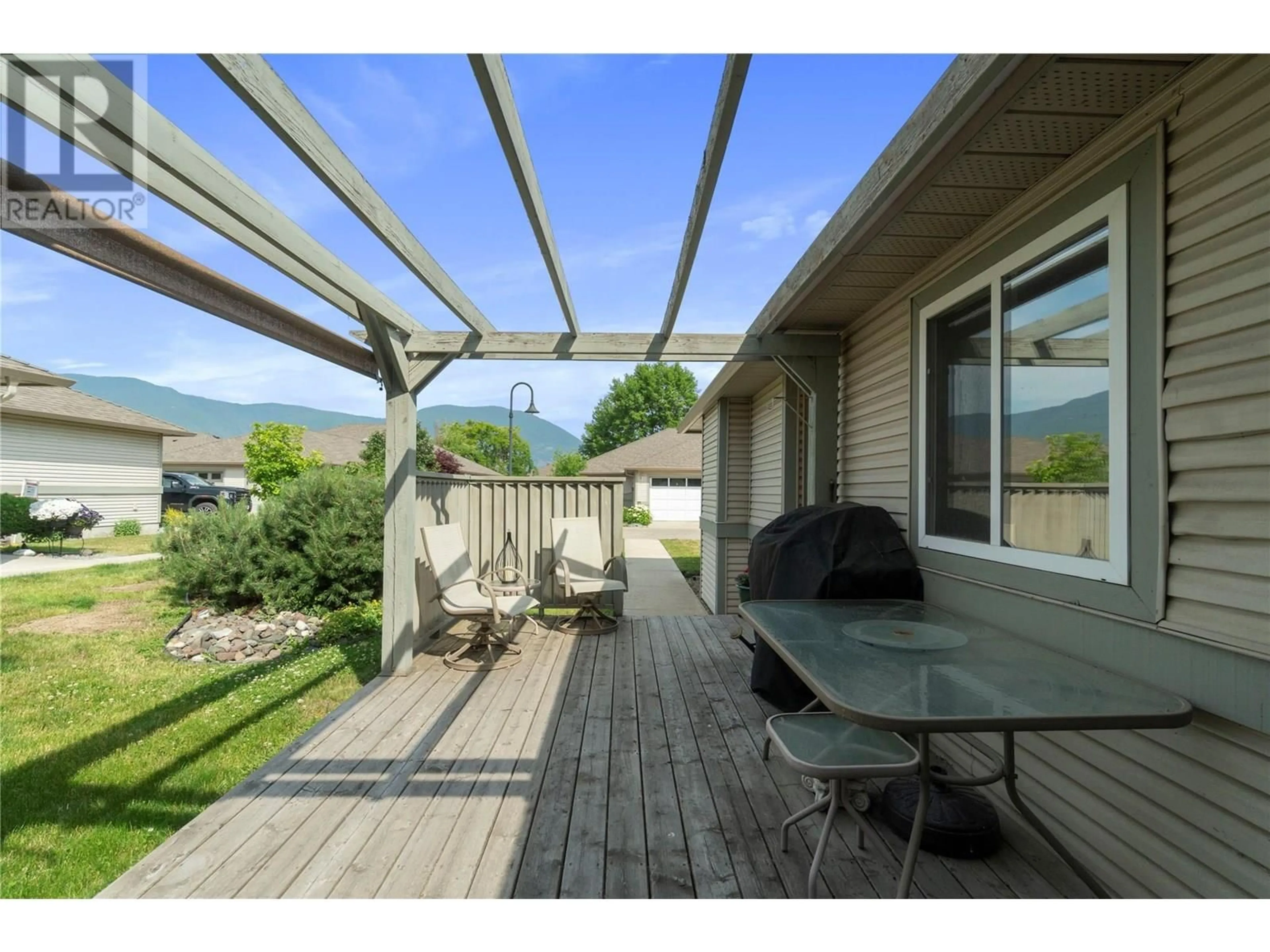 Patio, mountain view for 45 - 111 HARBOURFRONT DRIVE NORTHWEST, Salmon Arm British Columbia V1E1A3