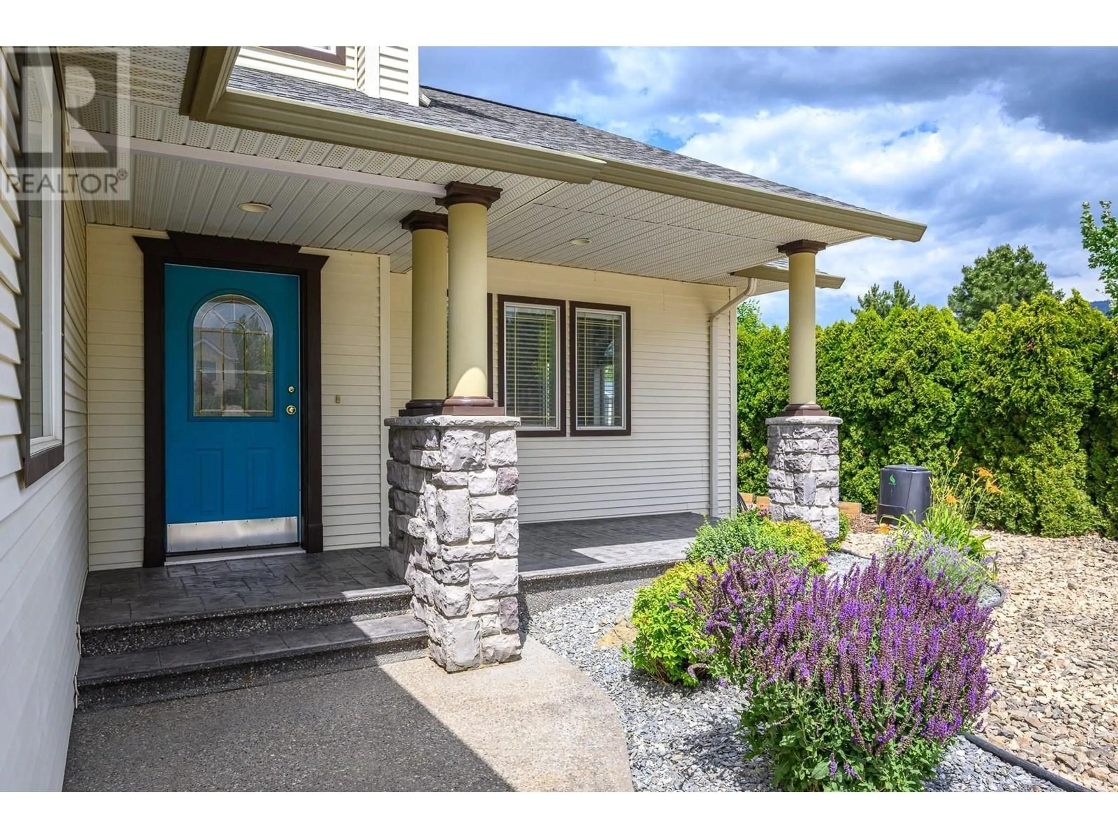 Indoor entryway for 892 MT GRIFFIN PLACE, Vernon British Columbia V1B3V5