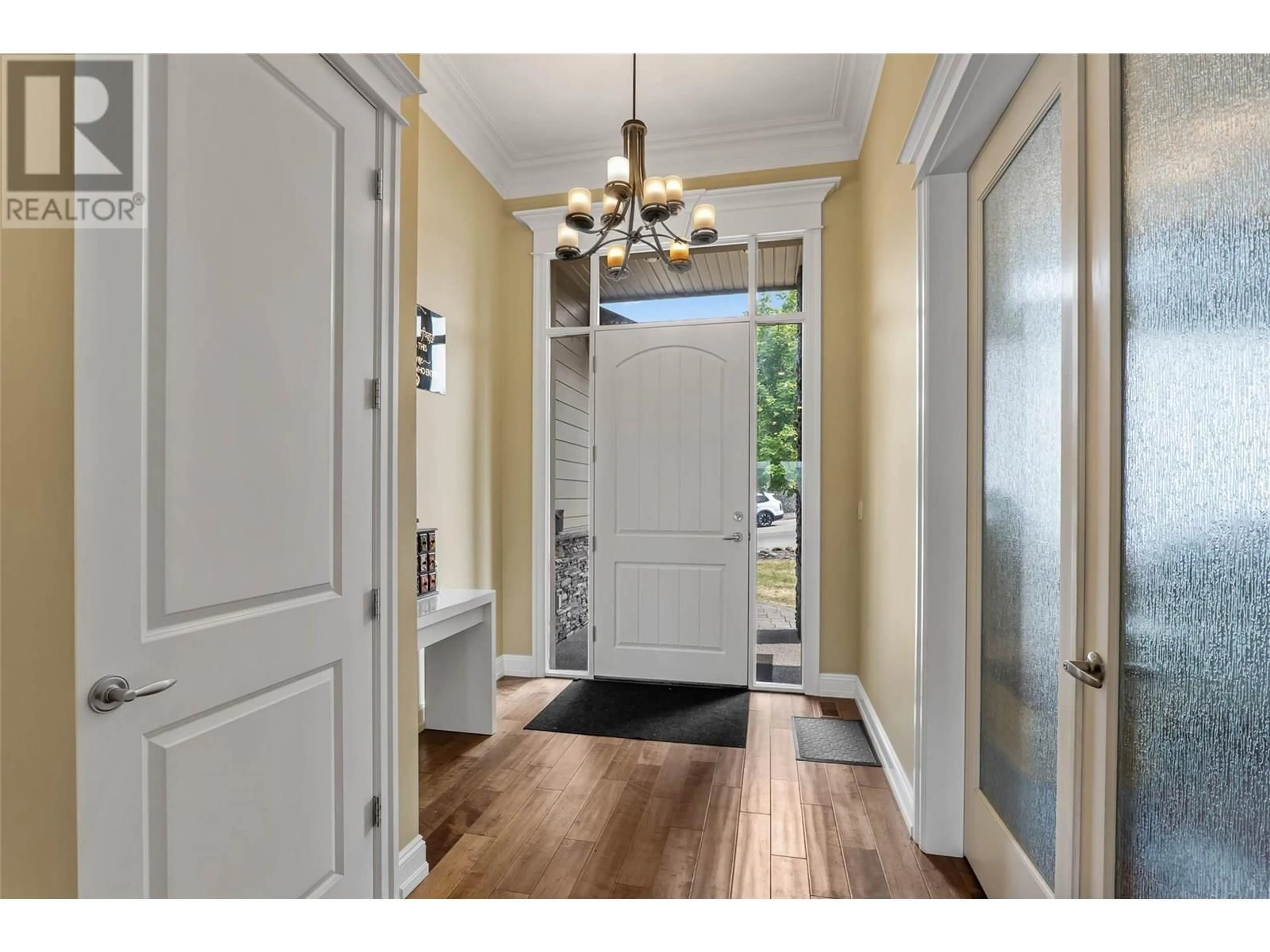 Indoor entryway for 842 GUERIN CREEK WAY, Kamloops British Columbia V2C0A6