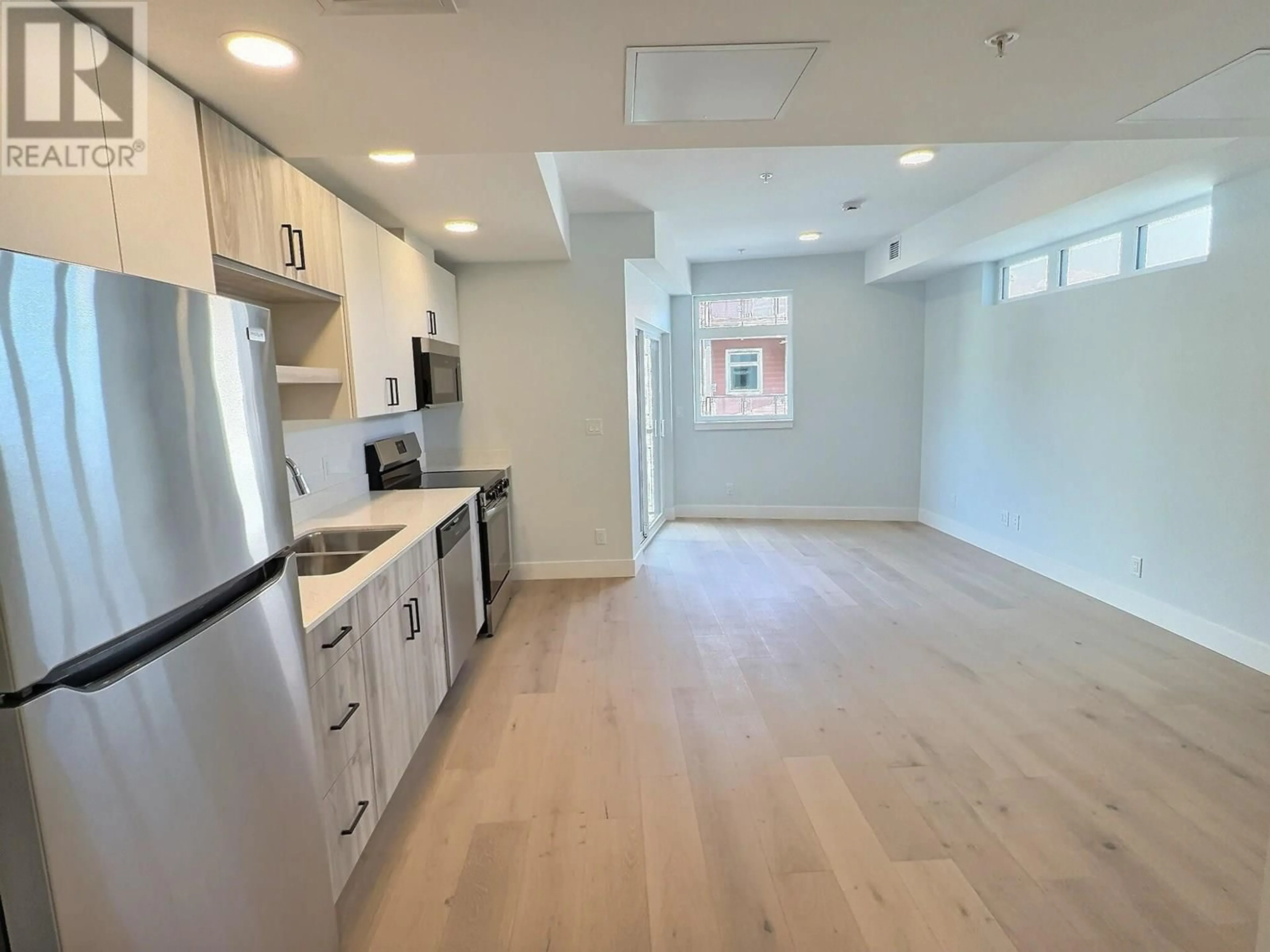 Open concept kitchen, unknown for 308 - 207 ROYAL AVENUE, Kamloops British Columbia V2B8J7