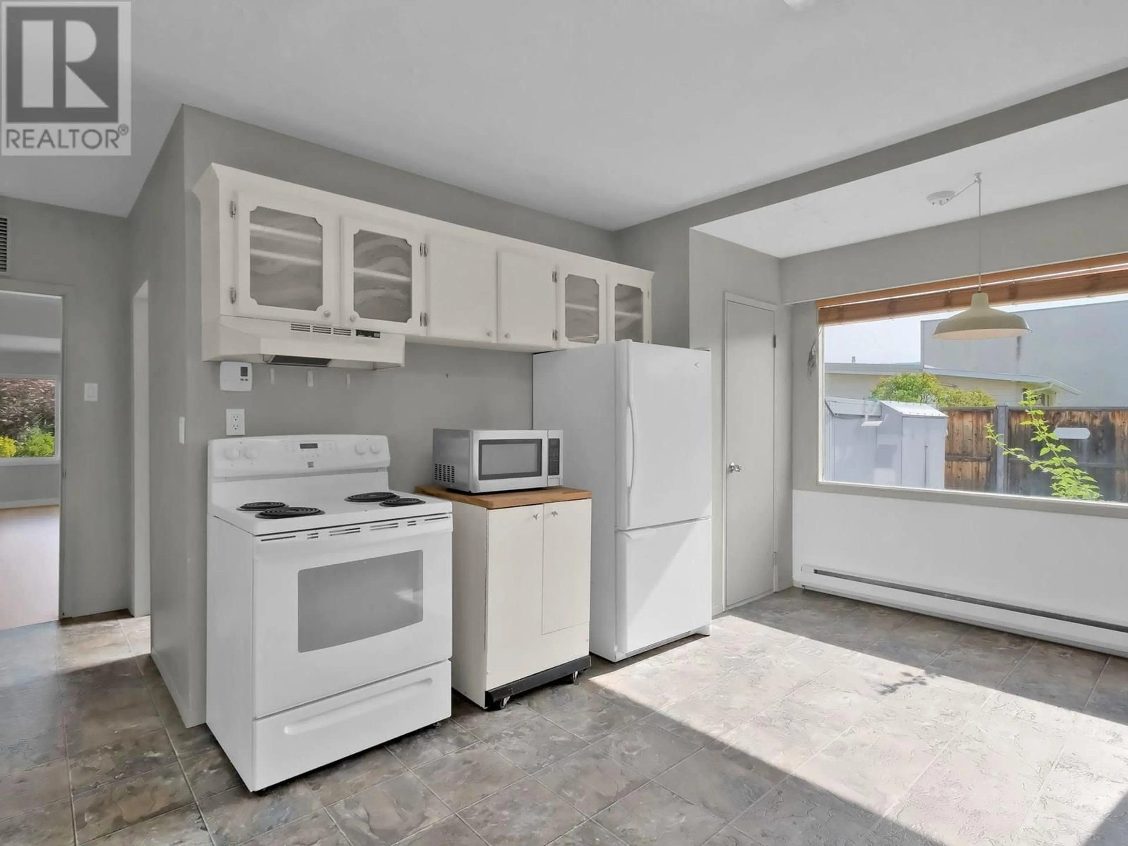 Standard kitchen, unknown for 9111 JUBILEE ROAD, Summerland British Columbia V0H1Z5