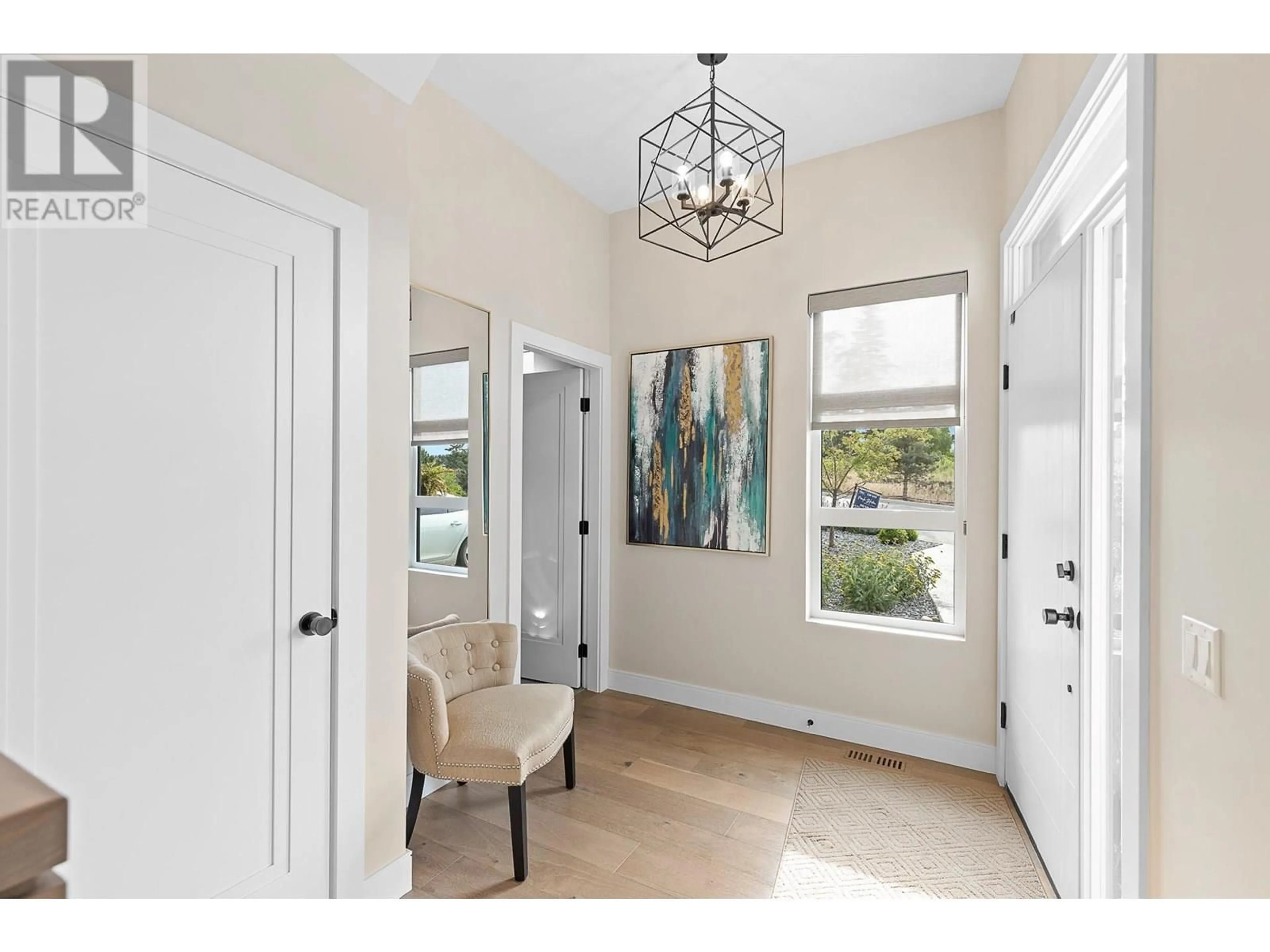 Indoor entryway for 3 - 175 PREDATOR RIDGE DRIVE, Vernon British Columbia V1H1Y8