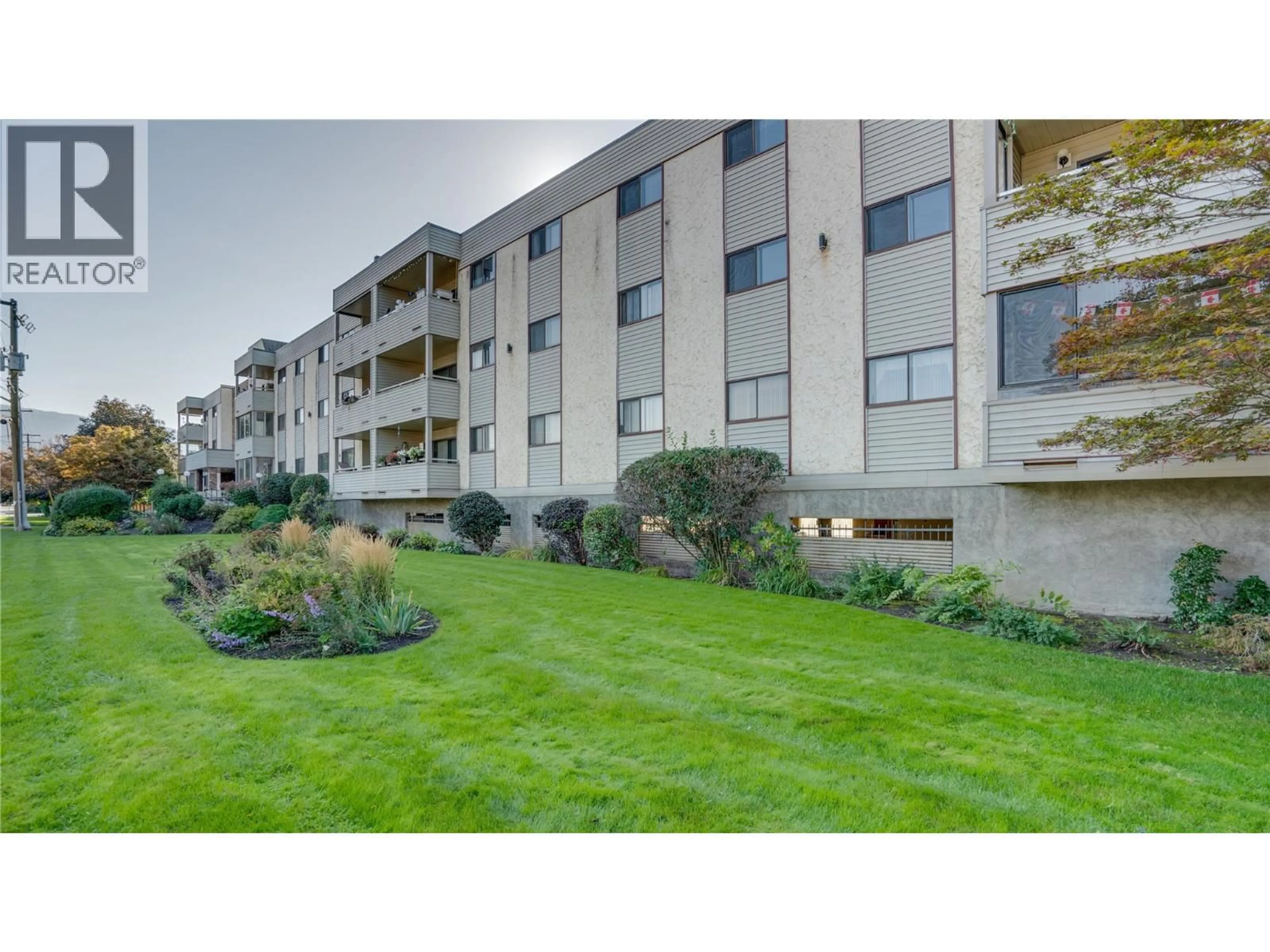 A pic from outside/outdoor area/front of a property/back of a property/a pic from drone, unknown for 105 - 3608 27 AVENUE, Vernon British Columbia V1T1S4