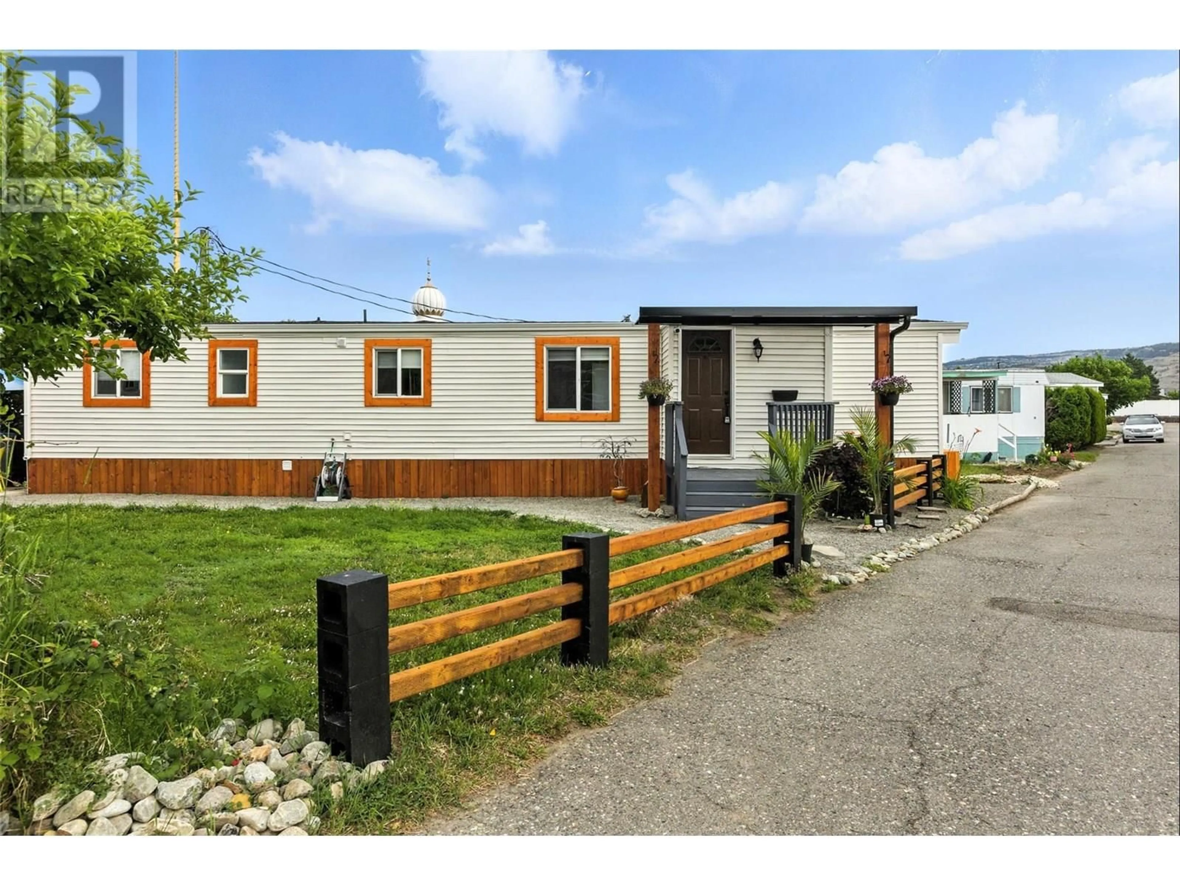 Home with vinyl exterior material, street for 11 - 1375 ORD ROAD, Kamloops British Columbia V2B7V3