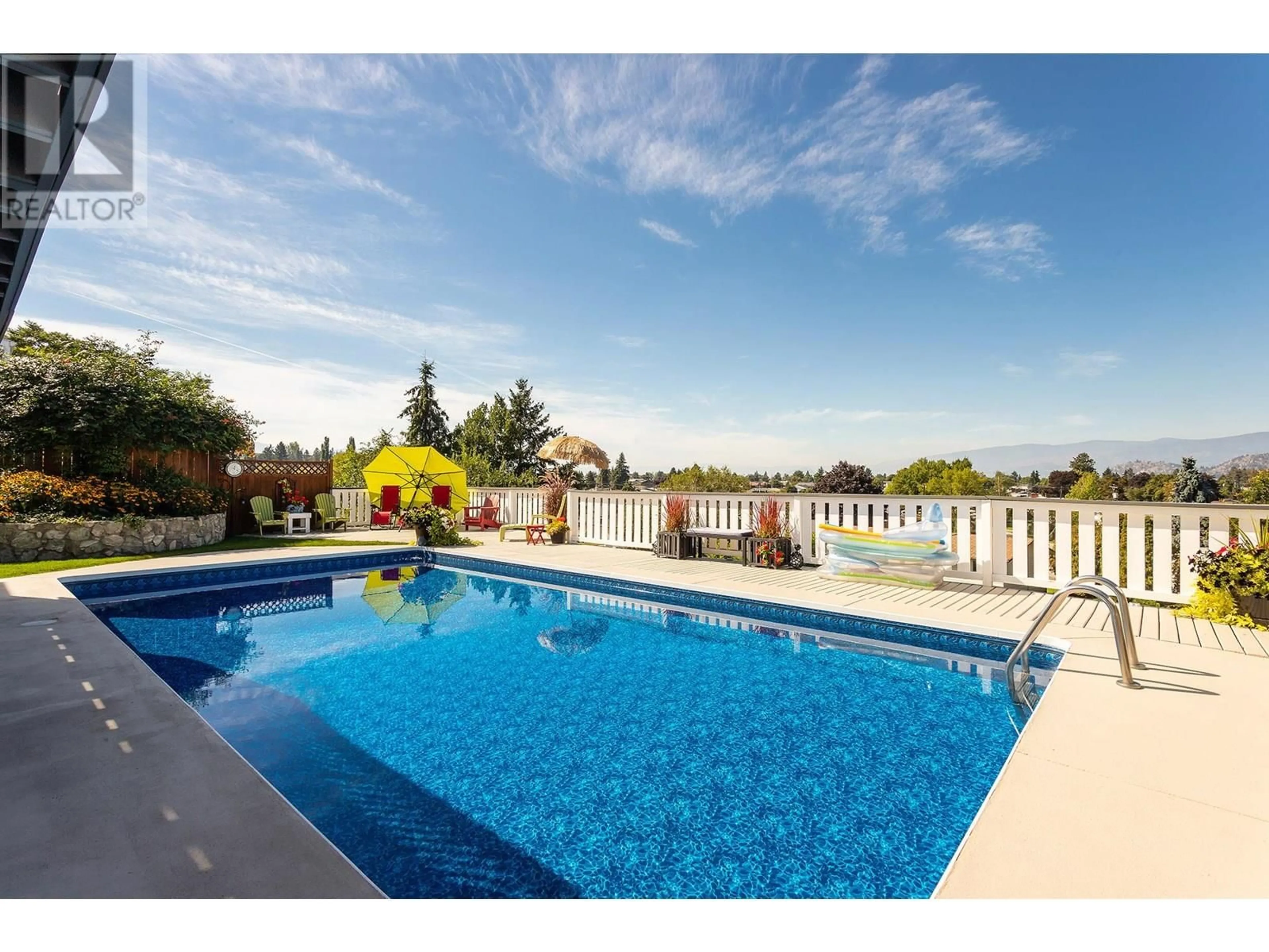 Pool for 490 SEAFORD ROAD, Kelowna British Columbia V1X5L4