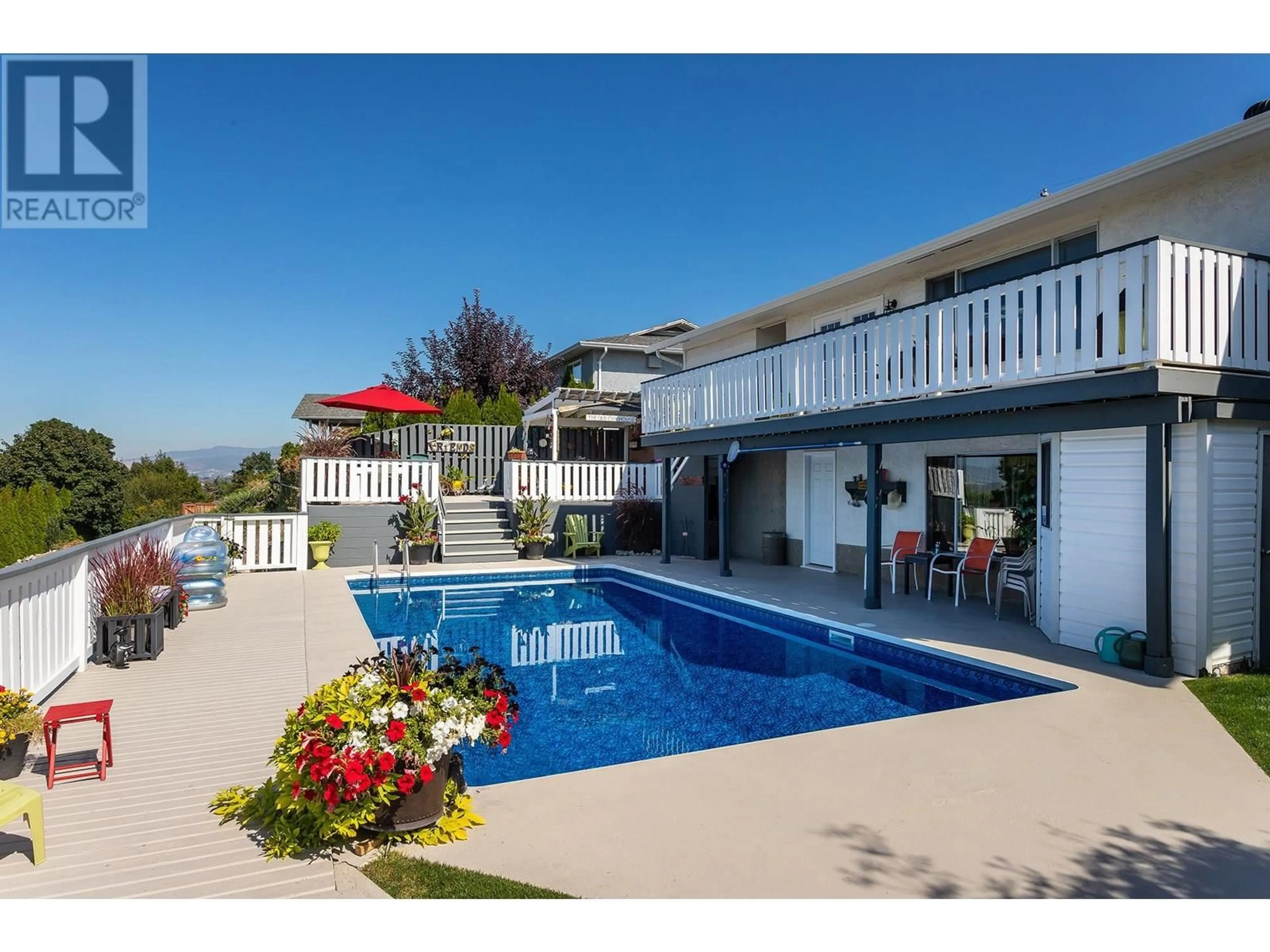 Pool for 490 SEAFORD ROAD, Kelowna British Columbia V1X5L4
