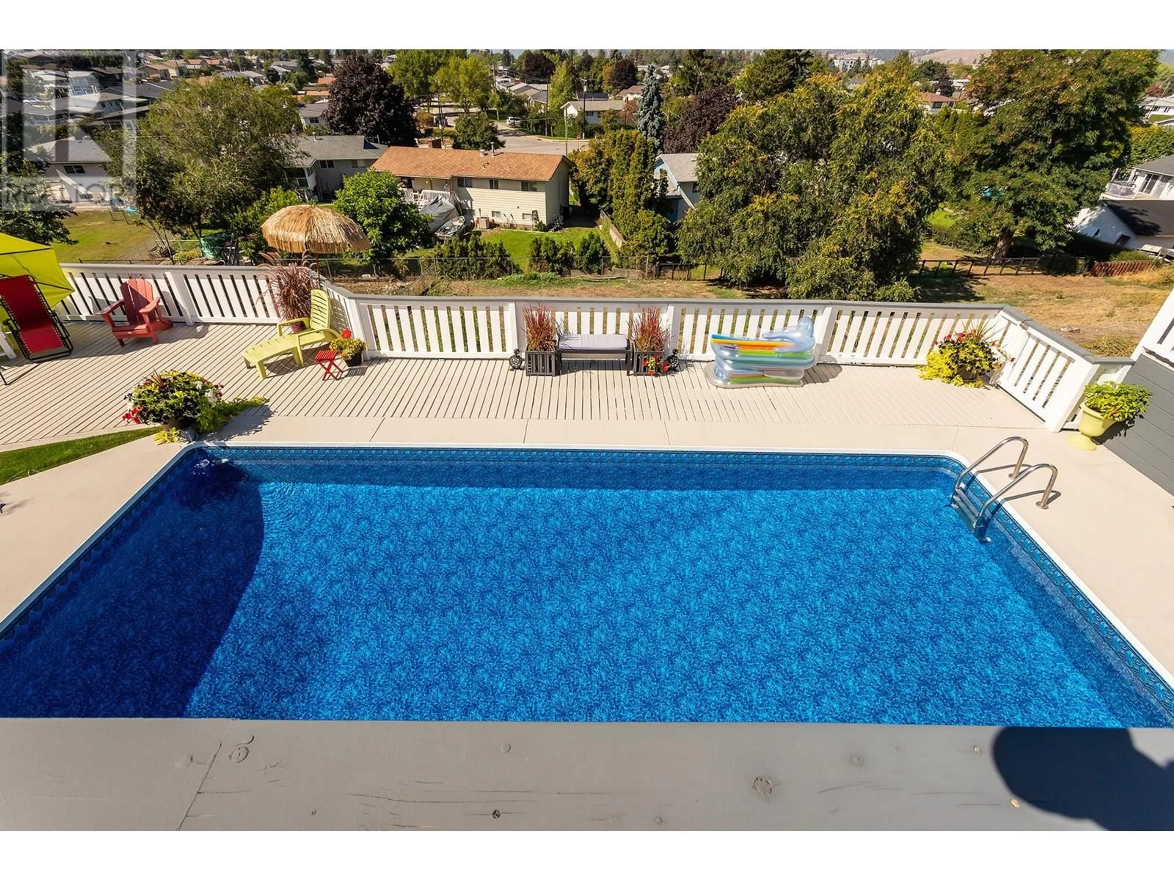 Pool for 490 SEAFORD ROAD, Kelowna British Columbia V1X5L4