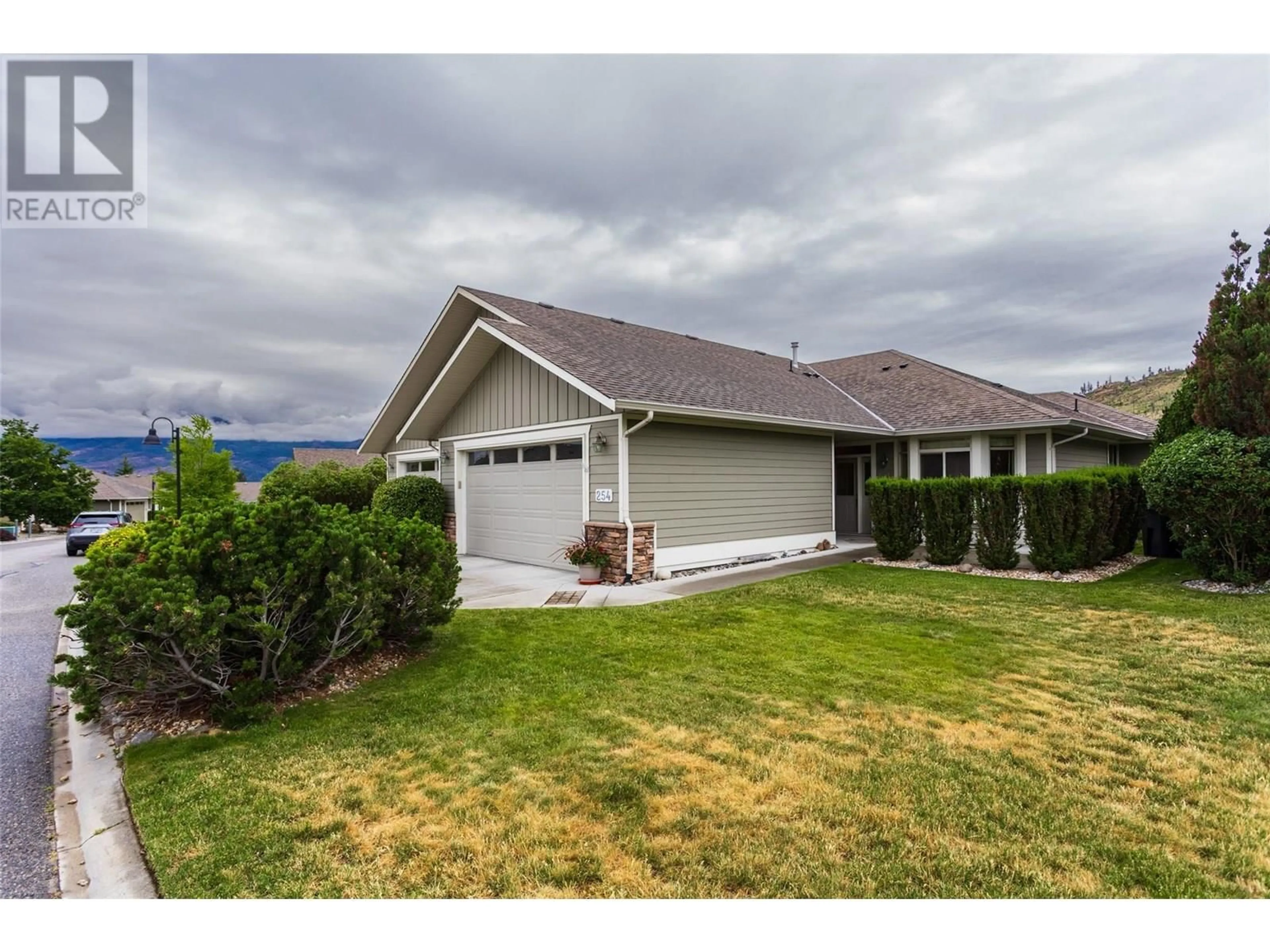 Home with vinyl exterior material, unknown for 254 - 4035 GELLATLY ROAD SOUTH, West Kelowna British Columbia V4T1R7