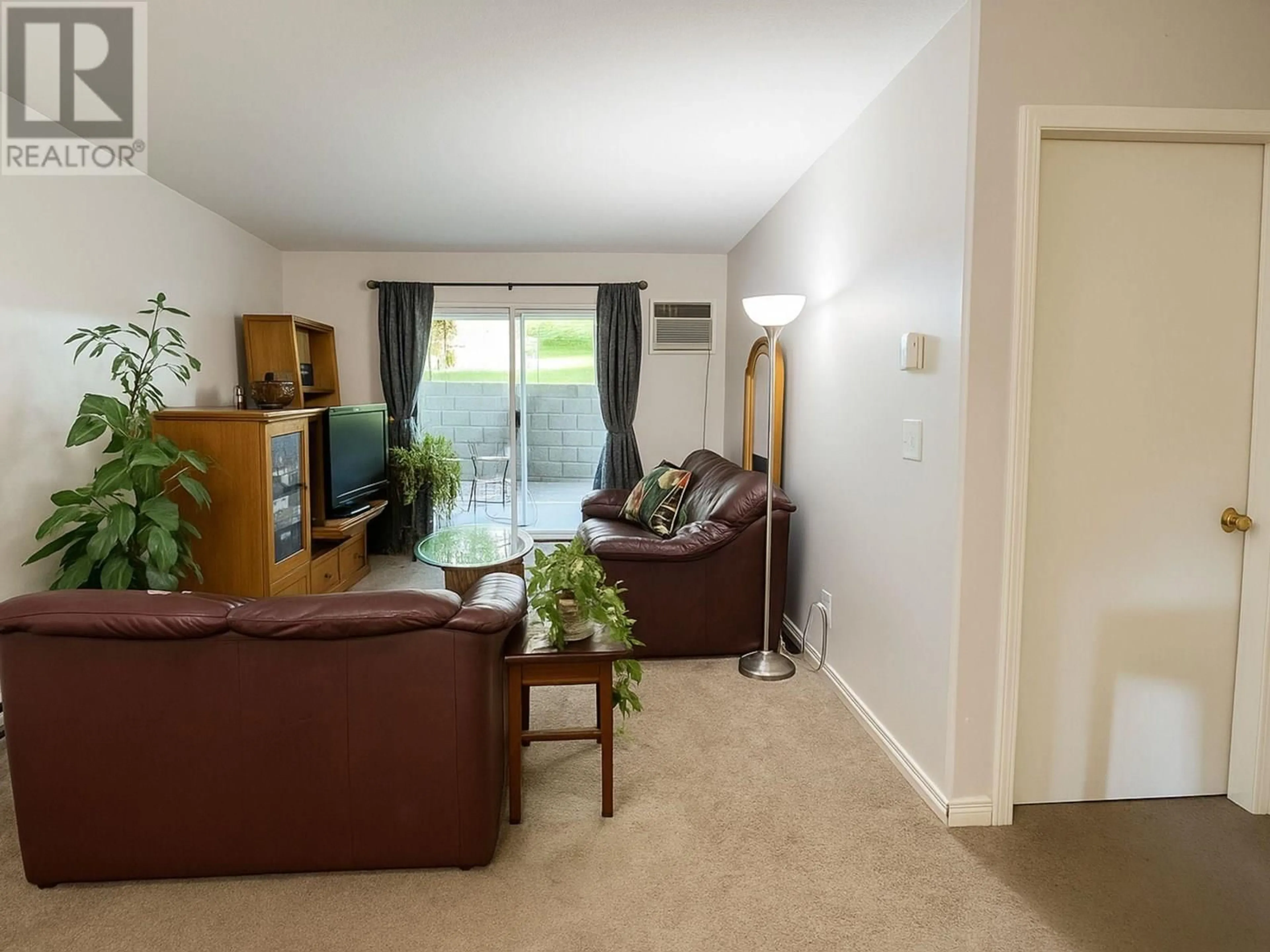Living room with furniture, unknown for 103 - 831 2ND STREET SOUTHEAST, Salmon Arm British Columbia V1E1S6