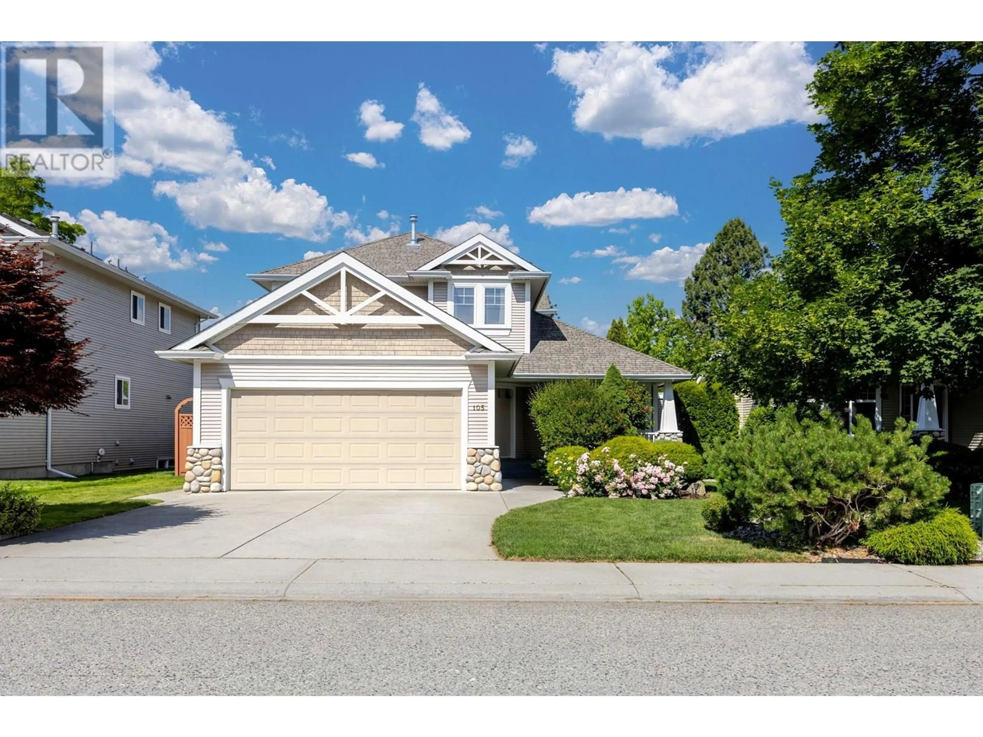 Home with vinyl exterior material, street for 105 - 2220 SHANNON RIDGE DRIVE, West Kelowna British Columbia V4T2T6