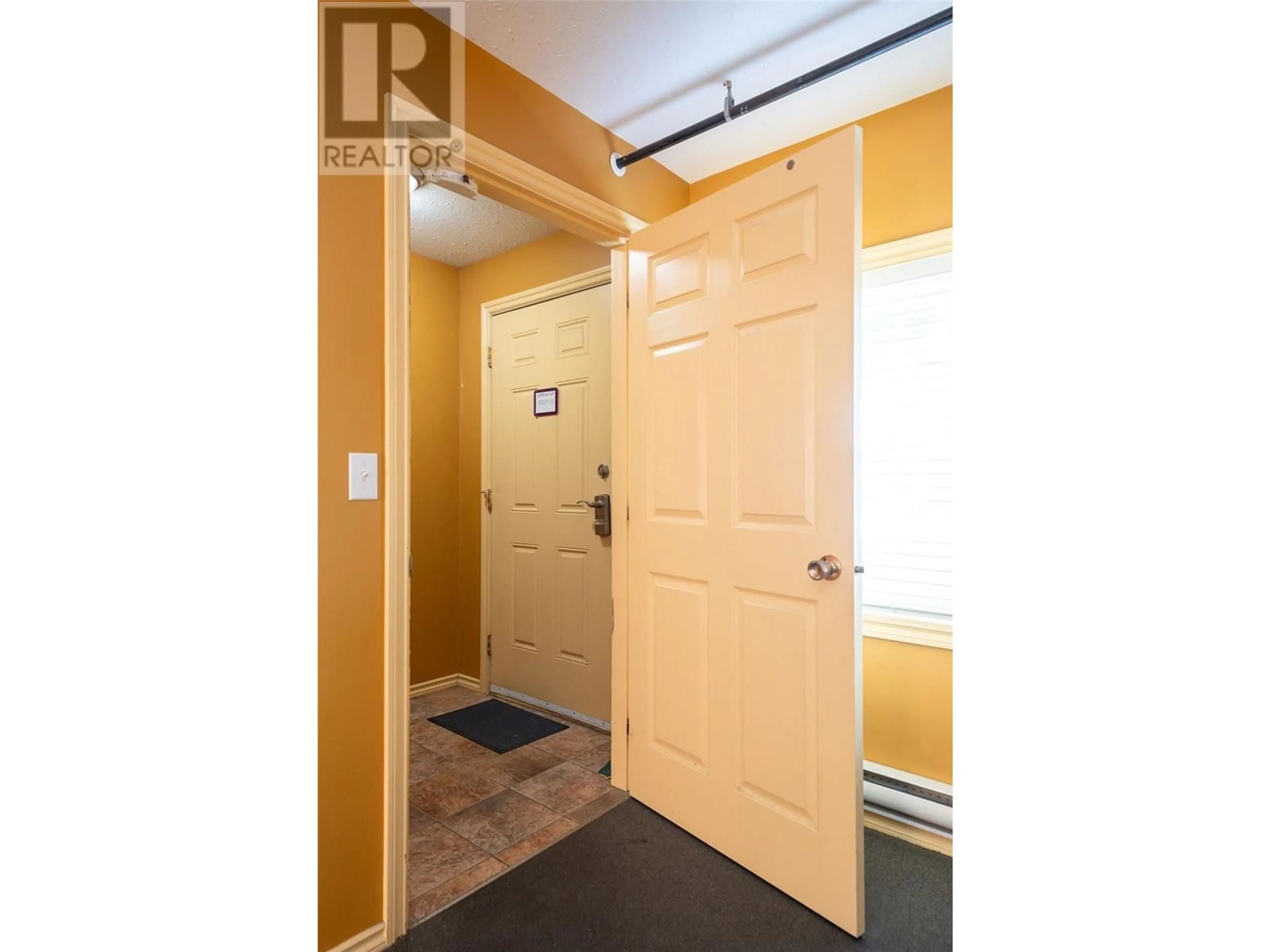 Unknown for 804 SECOND STREET WEST, Revelstoke British Columbia V0E2S0
