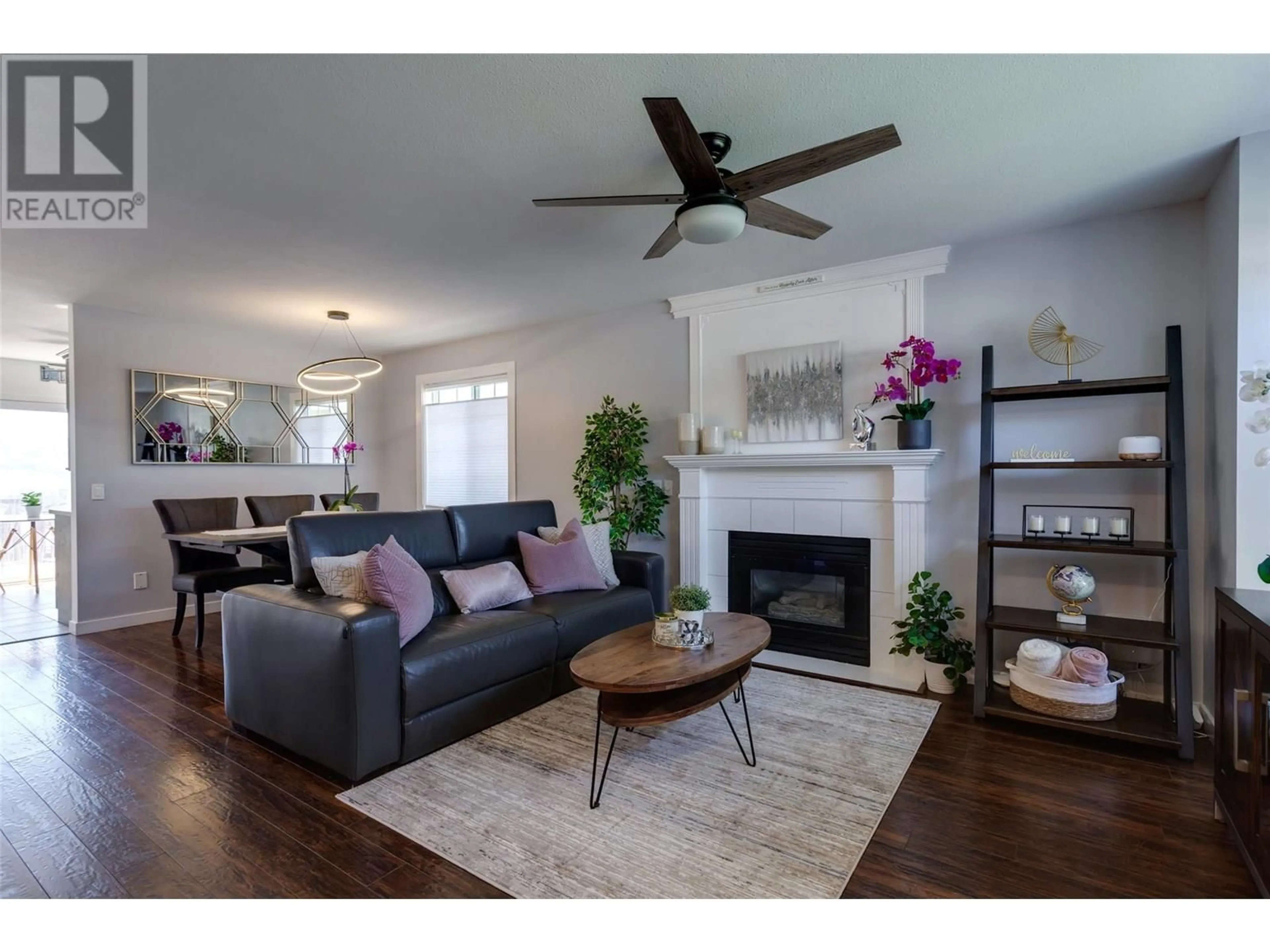 Living room with furniture, wood/laminate floor for 1114 - 2440 OLD OKANAGAN HIGHWAY, West Kelowna British Columbia V4T1X6