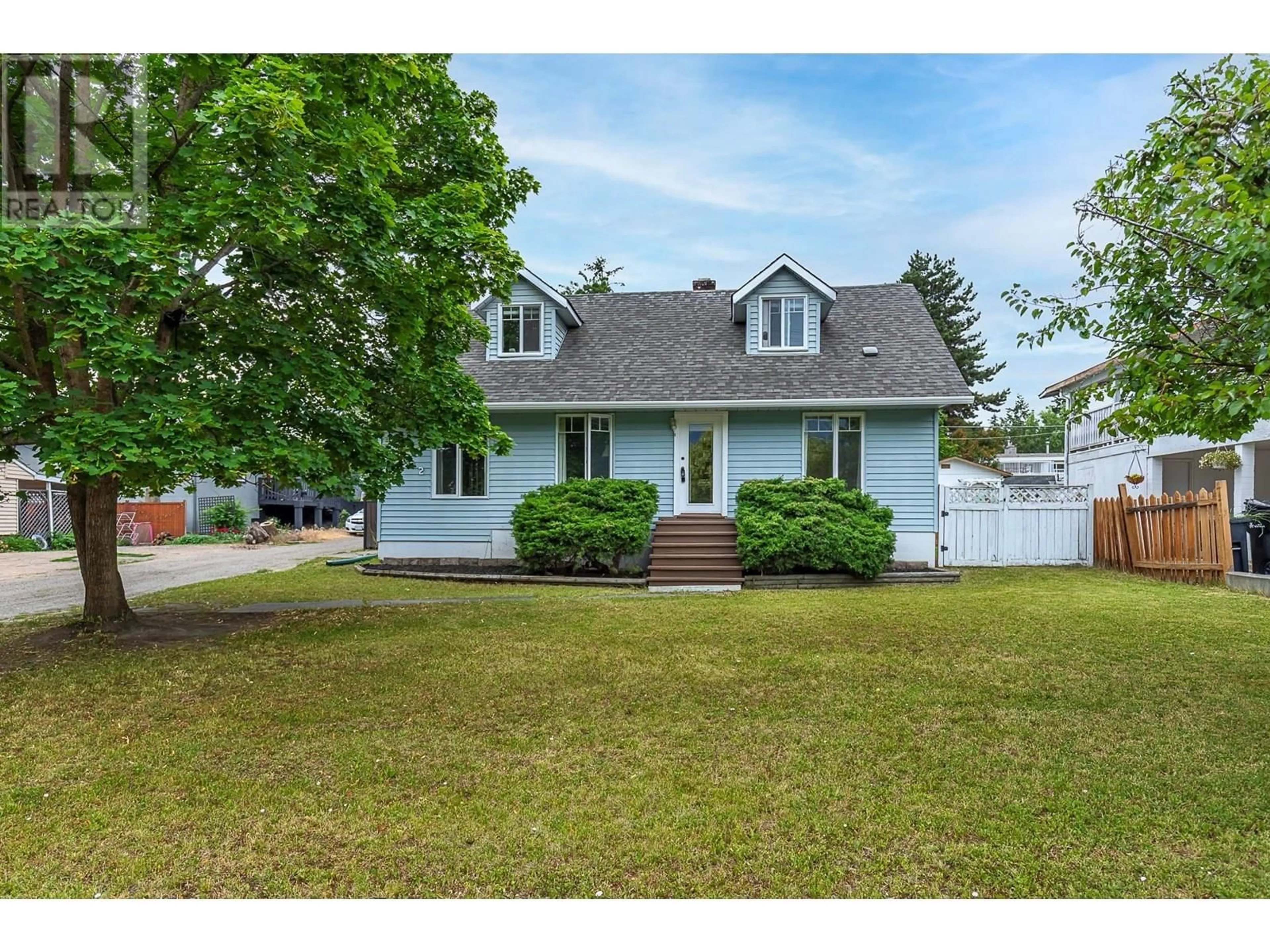 Home with vinyl exterior material, street for 2602 15 STREET, Vernon British Columbia V1T3V6