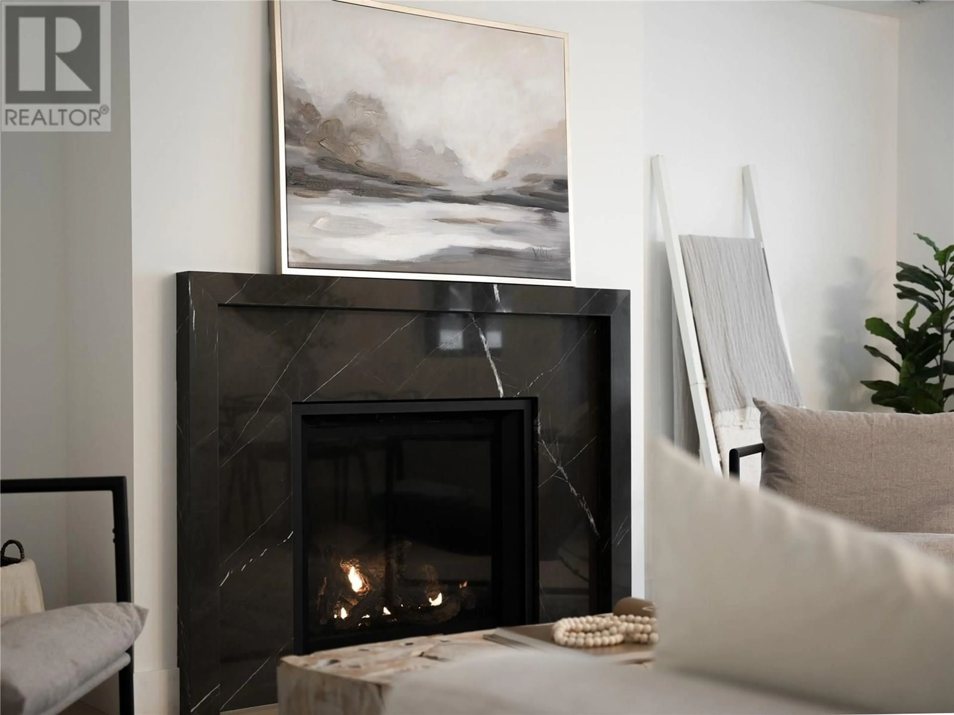 A pic of a room for 955 MANHATTAN DRIVE, Kelowna British Columbia V1Y1H7