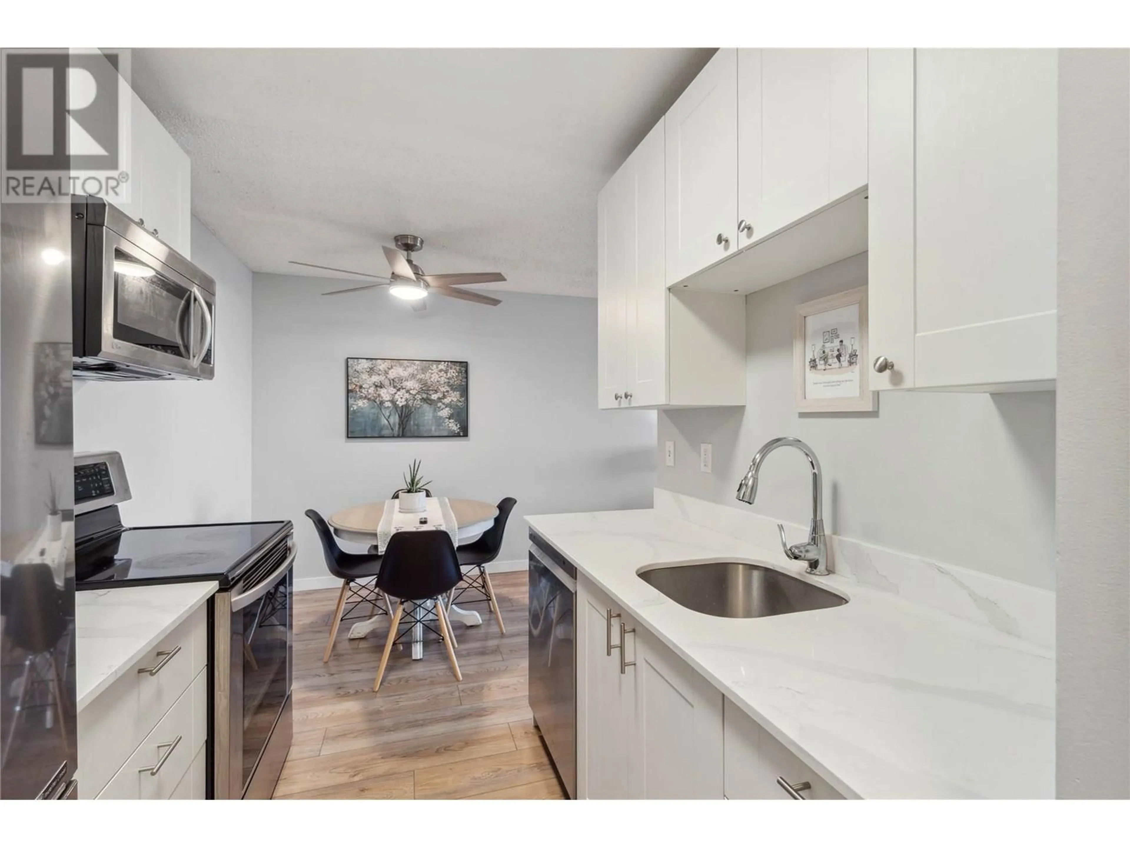 Standard kitchen, unknown for 42 - 1810 SUMMIT DRIVE, Kamloops British Columbia V2E2C7