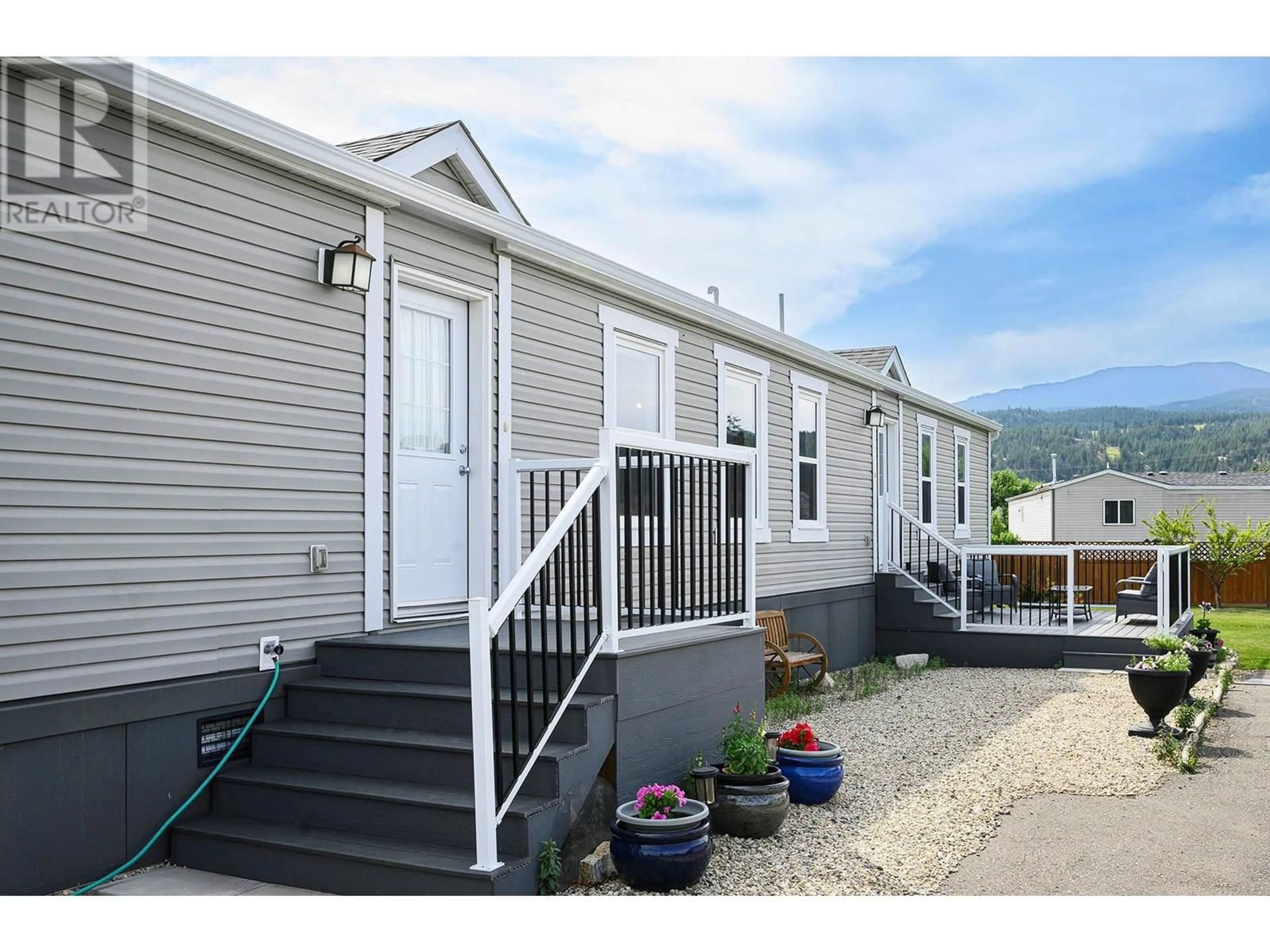 Home with vinyl exterior material, street for 1337 BOSTOCK CRESCENT, Pritchard British Columbia V0E2P0