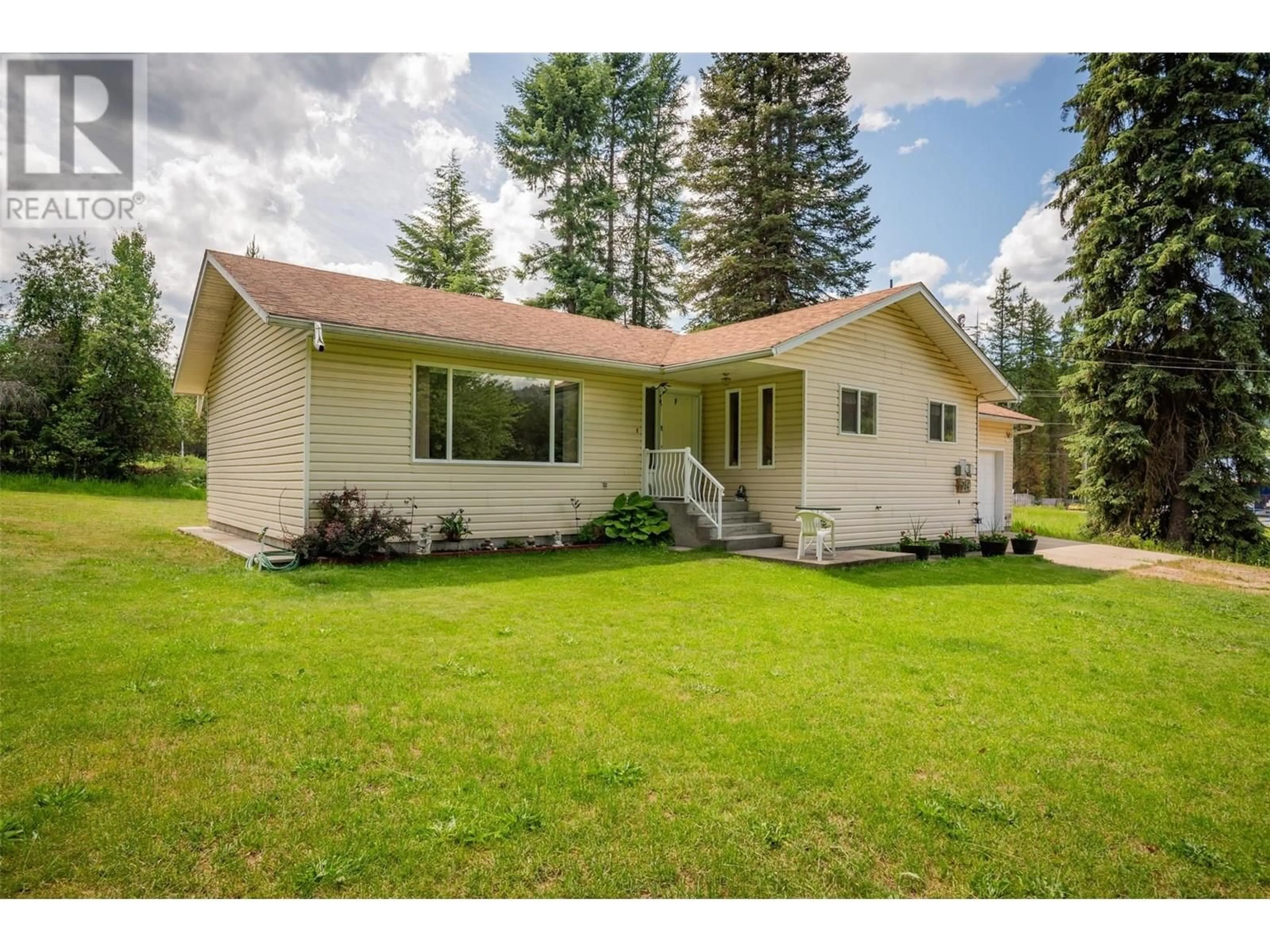 A pic from outside/outdoor area/front of a property/back of a property/a pic from drone, unknown for 1764 GREEN ROAD, Fruitvale British Columbia V0G1L0