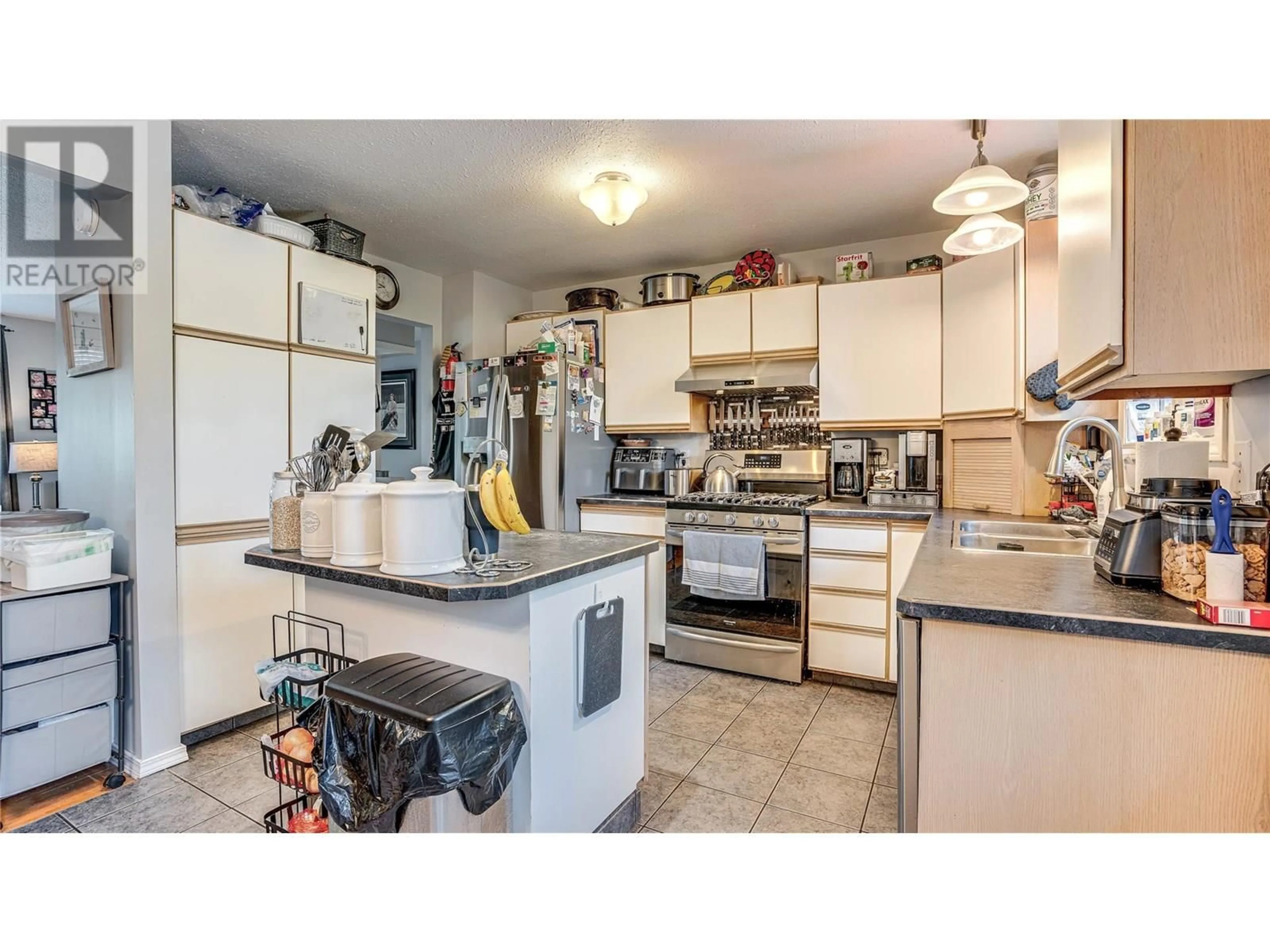 Open concept kitchen, unknown for 1777 BIGHORN ROAD, Vernon British Columbia V1T8X4