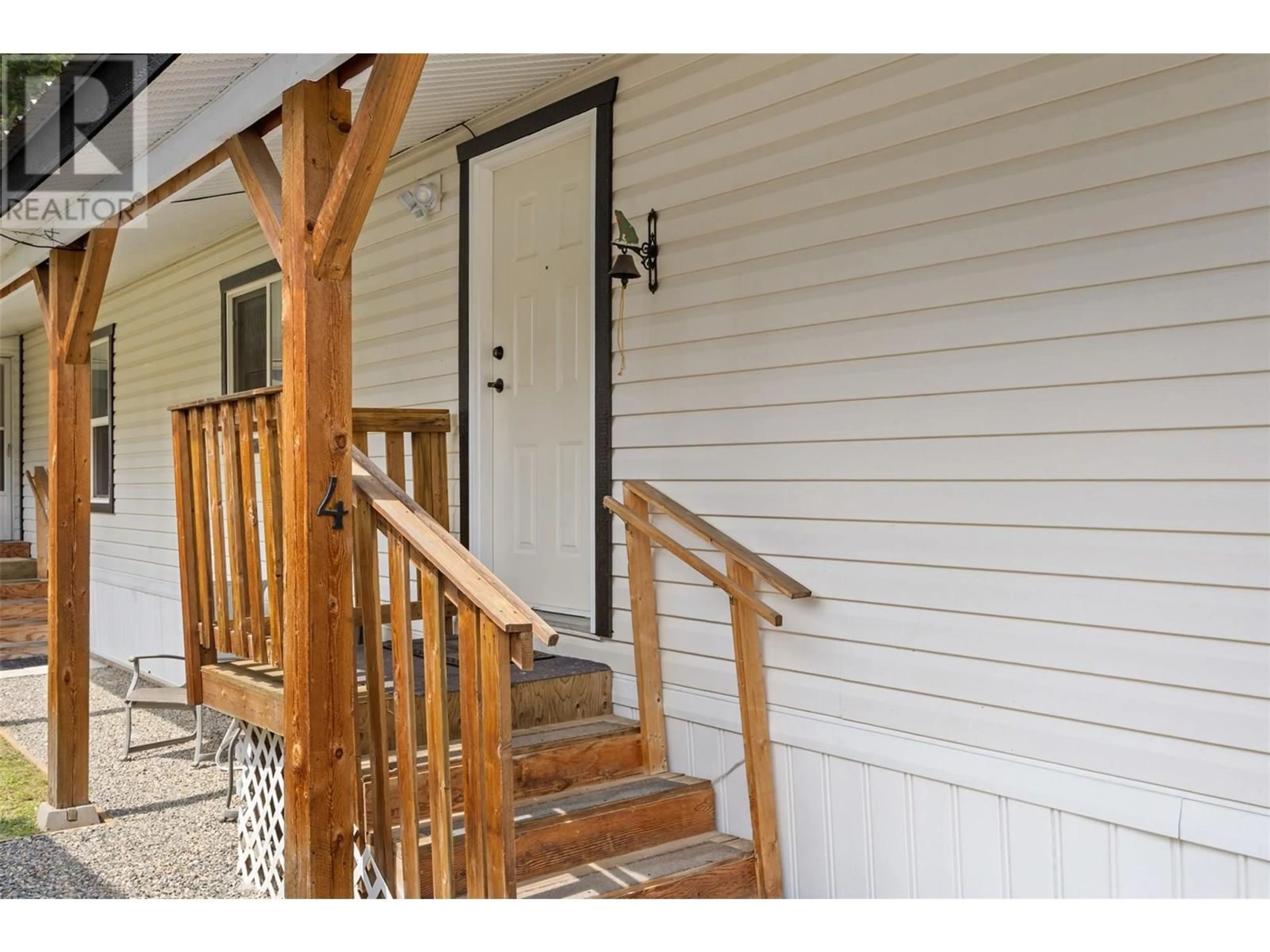 Indoor entryway for 4 - 851 OLD N THOMPSON HIGHWAY, Clearwater British Columbia V0E1N2