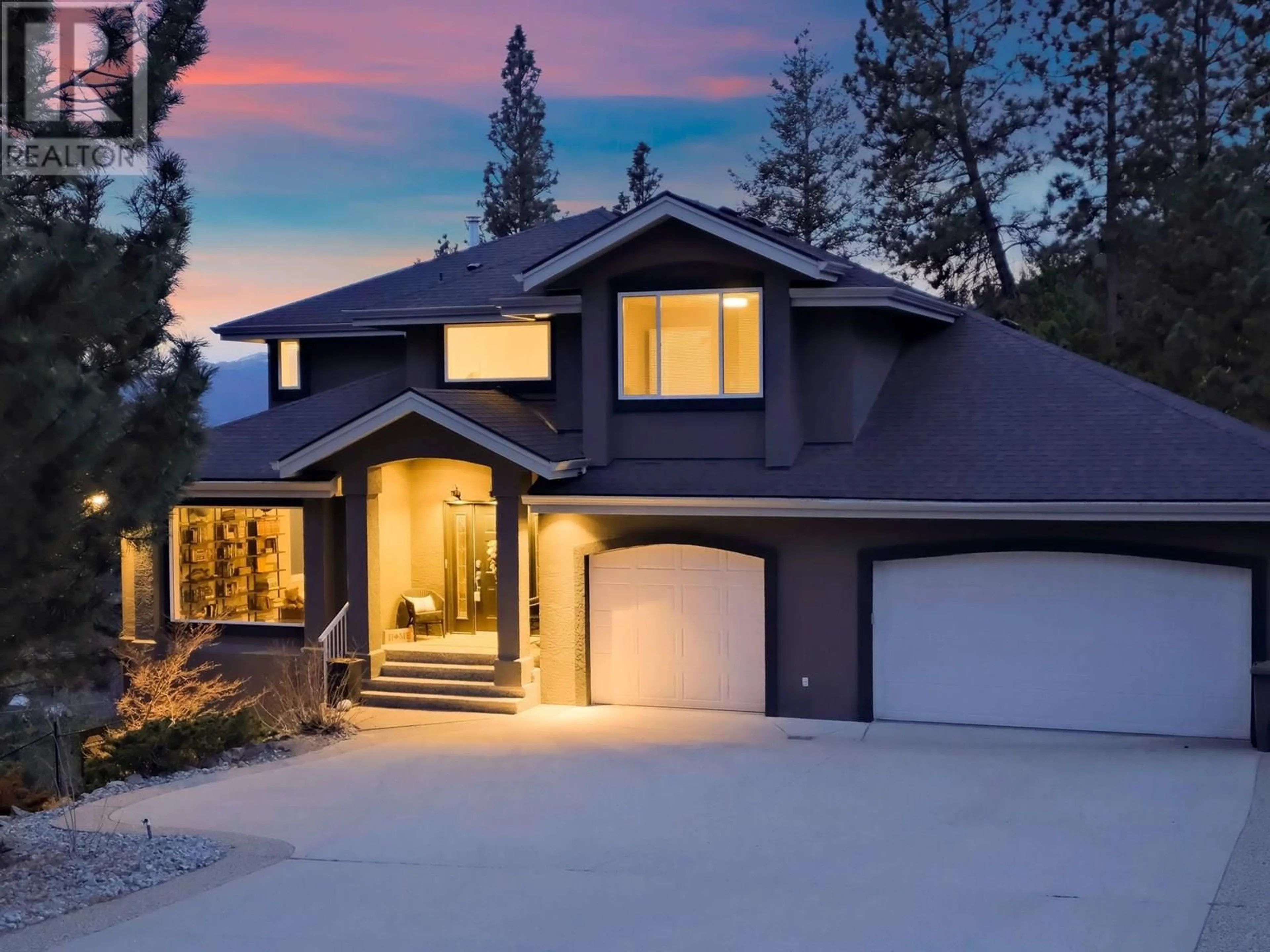 Home with vinyl exterior material, street for 1026 MCPHAIL COURT, West Kelowna British Columbia V1Z3M7