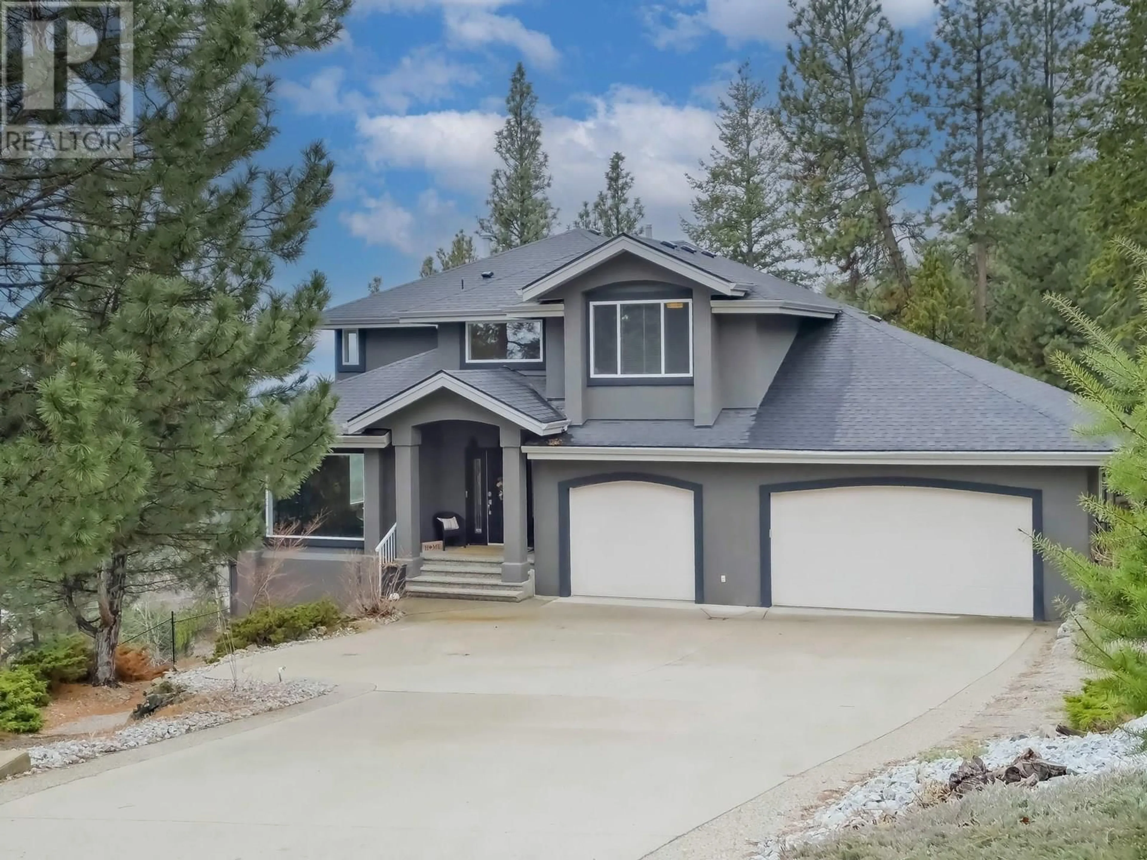 Home with vinyl exterior material, street for 1026 MCPHAIL COURT, West Kelowna British Columbia V1Z3M7