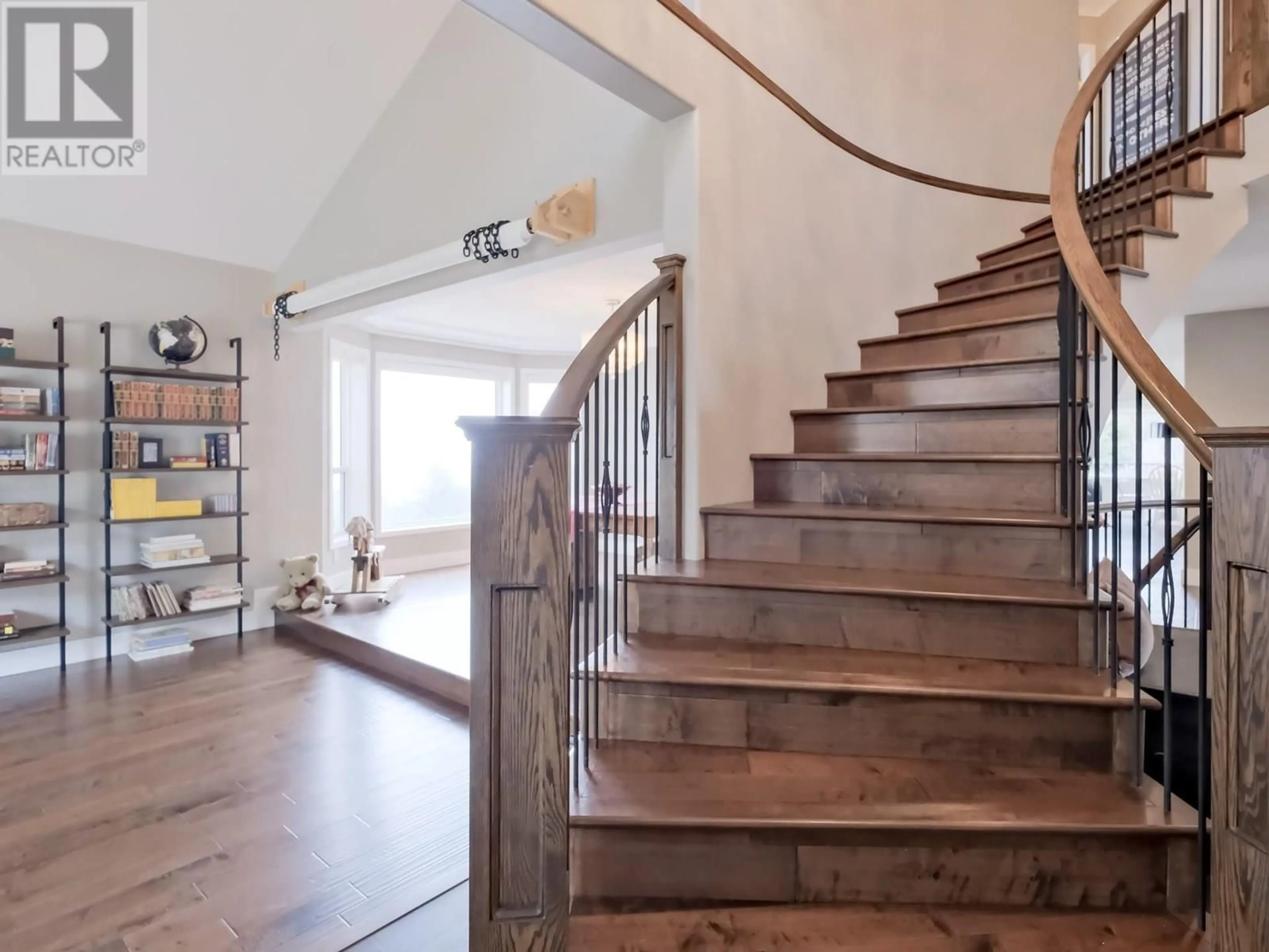 Unknown for 1026 MCPHAIL COURT, West Kelowna British Columbia V1Z3M7
