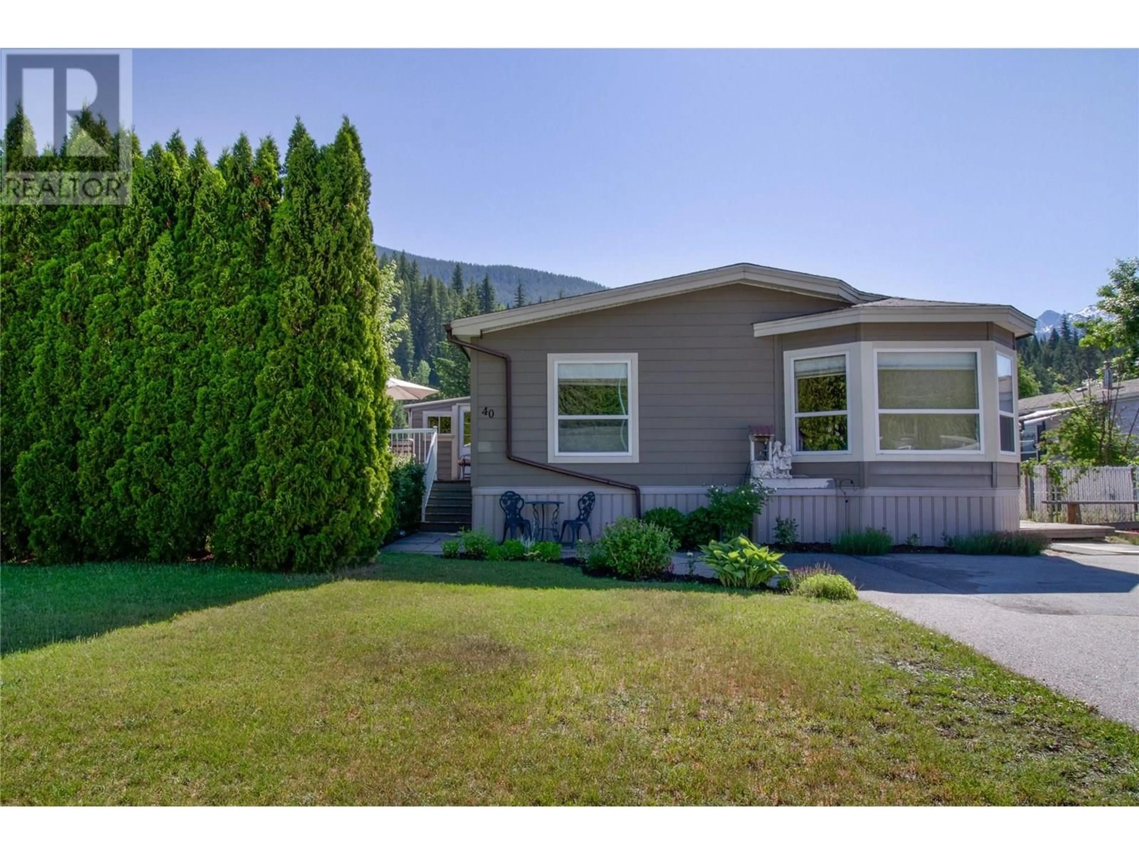 Home with vinyl exterior material, mountain view for 40 - 241 HIGHWAY 23 HIGHWAY NORTH, Revelstoke British Columbia V0E2S0