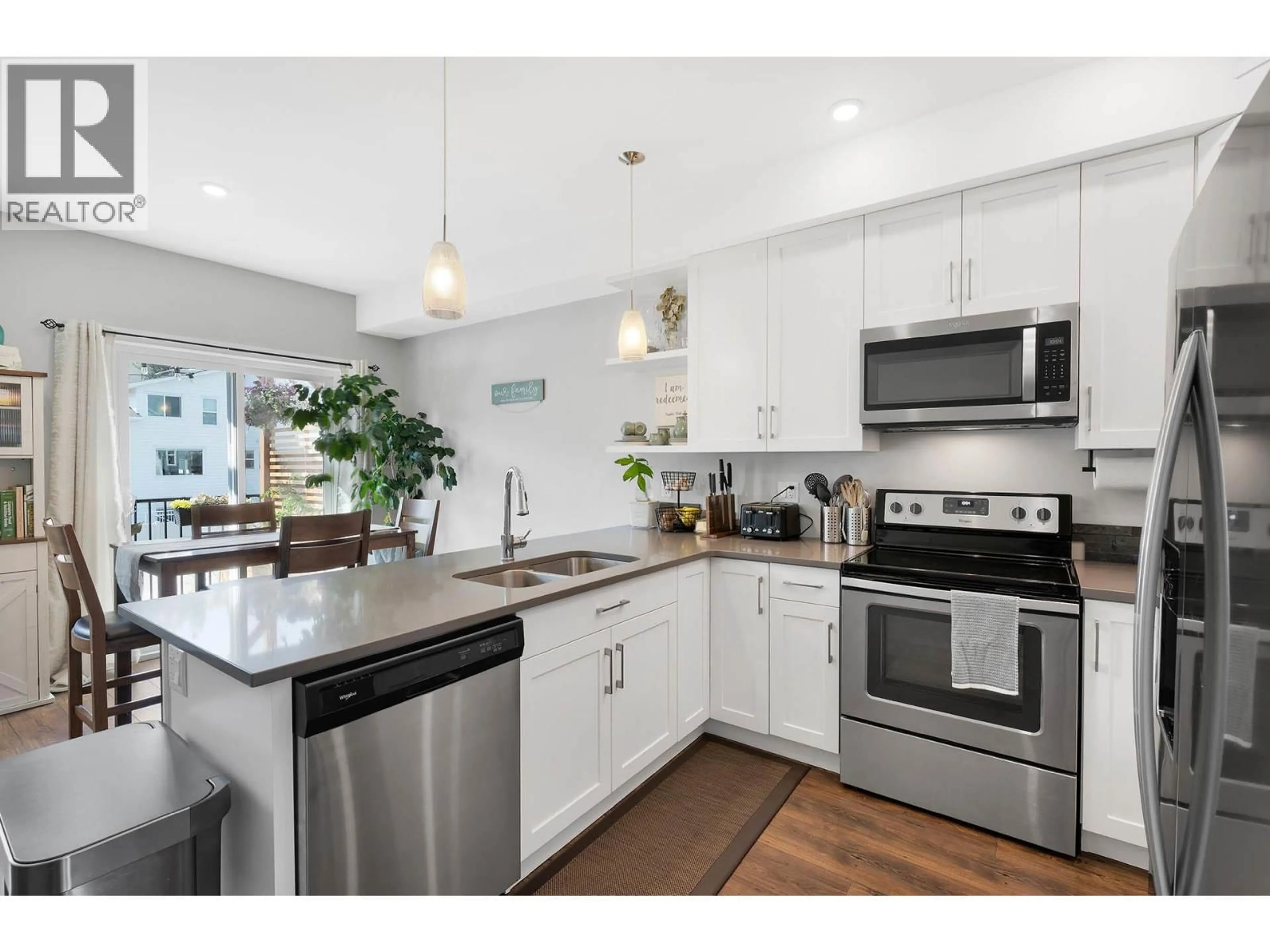 Open concept kitchen, unknown for 124 - 1951 QU'APPELLE BOULEVARD, Kamloops British Columbia V2E0C8