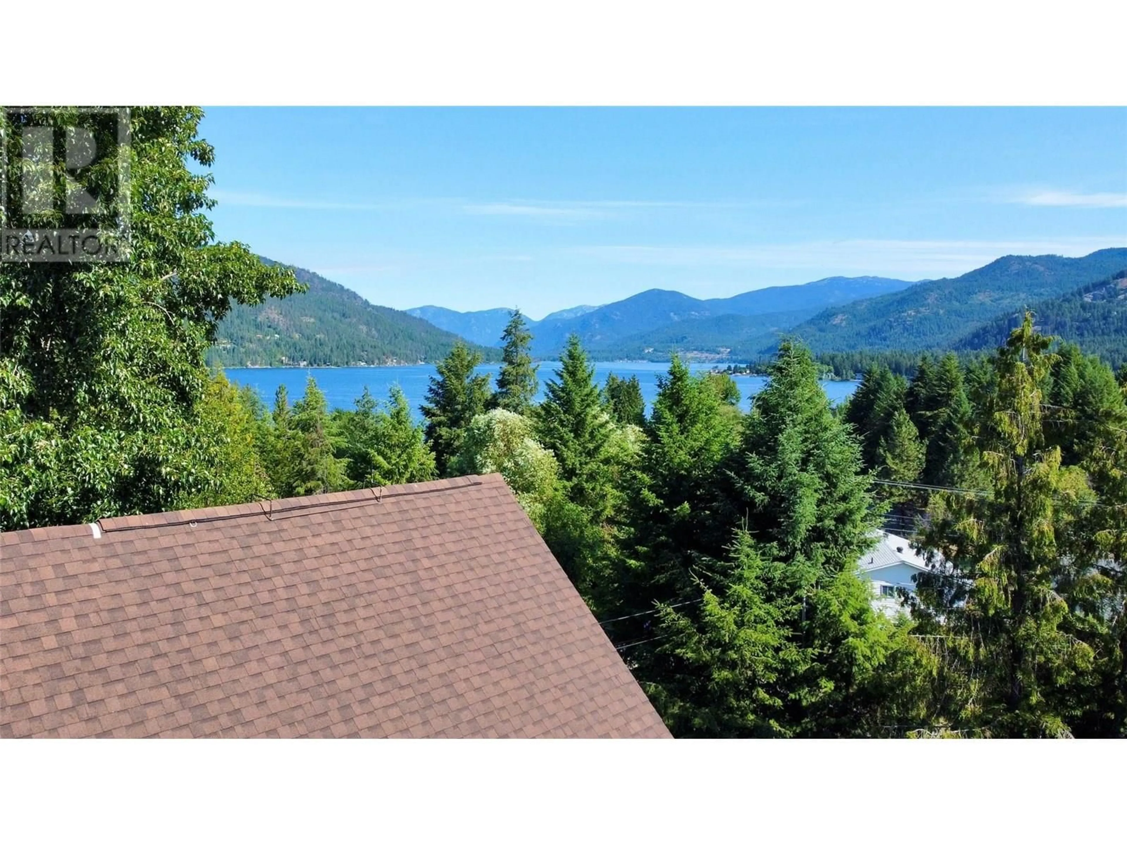 A pic from outside/outdoor area/front of a property/back of a property/a pic from drone, water/lake/river/ocean view for 147 WEST LAKE DRIVE, Christina Lake British Columbia V0H1E0
