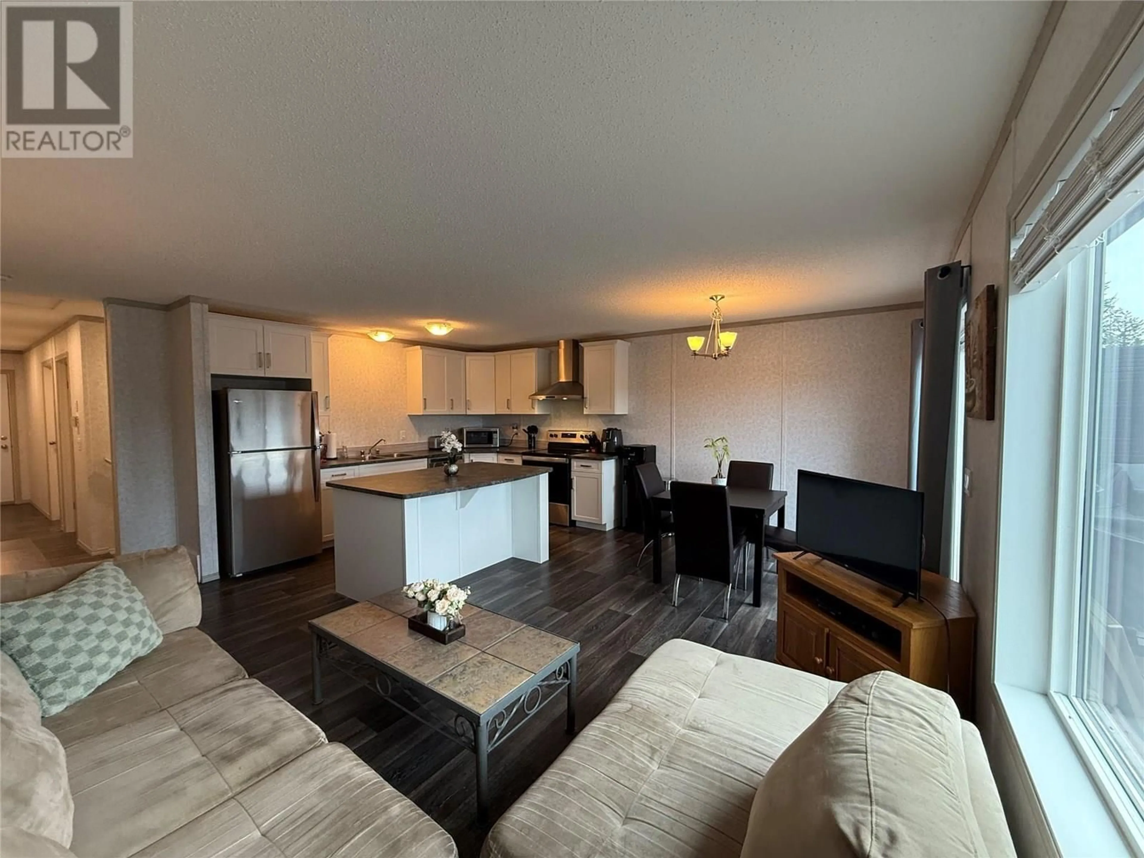 Unknown for 2 - 2133 14 AVENUE, Invermere British Columbia V0A1K4