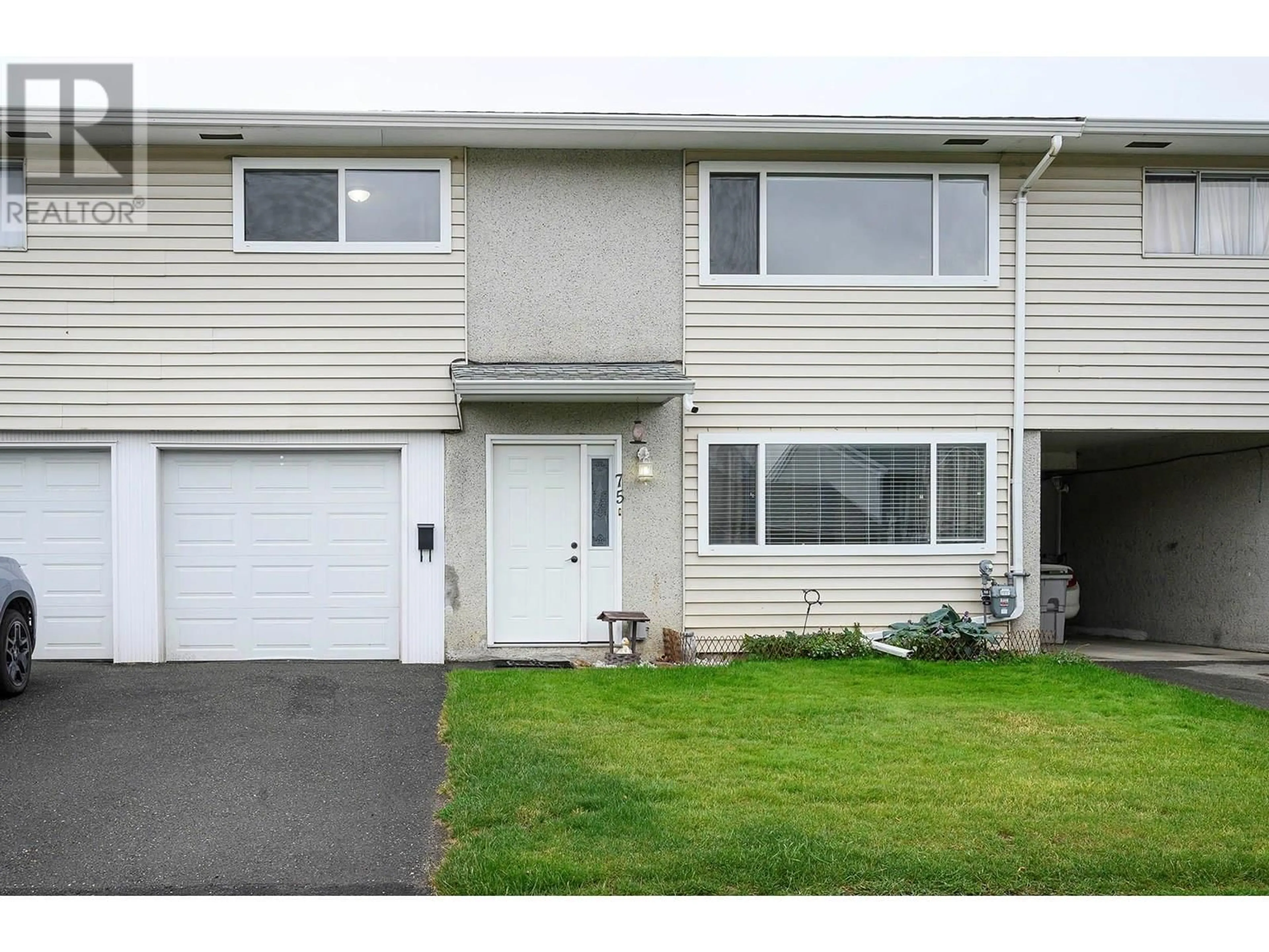Home with vinyl exterior material, street for 75 - 800 VALHALLA DRIVE, Kamloops British Columbia V2B1R8