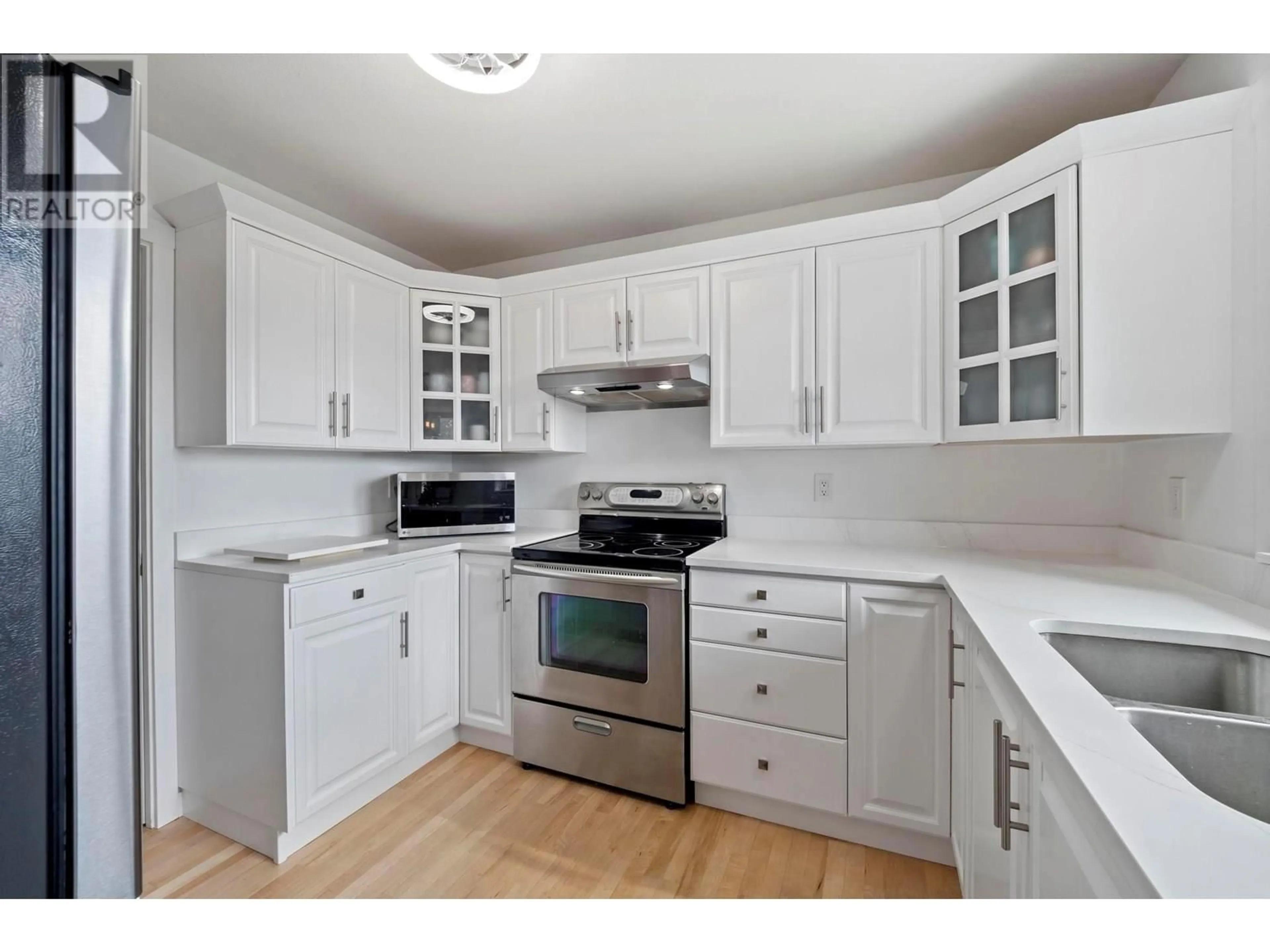 Standard kitchen, unknown for 3020 COPPER RIDGE COURT, West Kelowna British Columbia V4T2M7