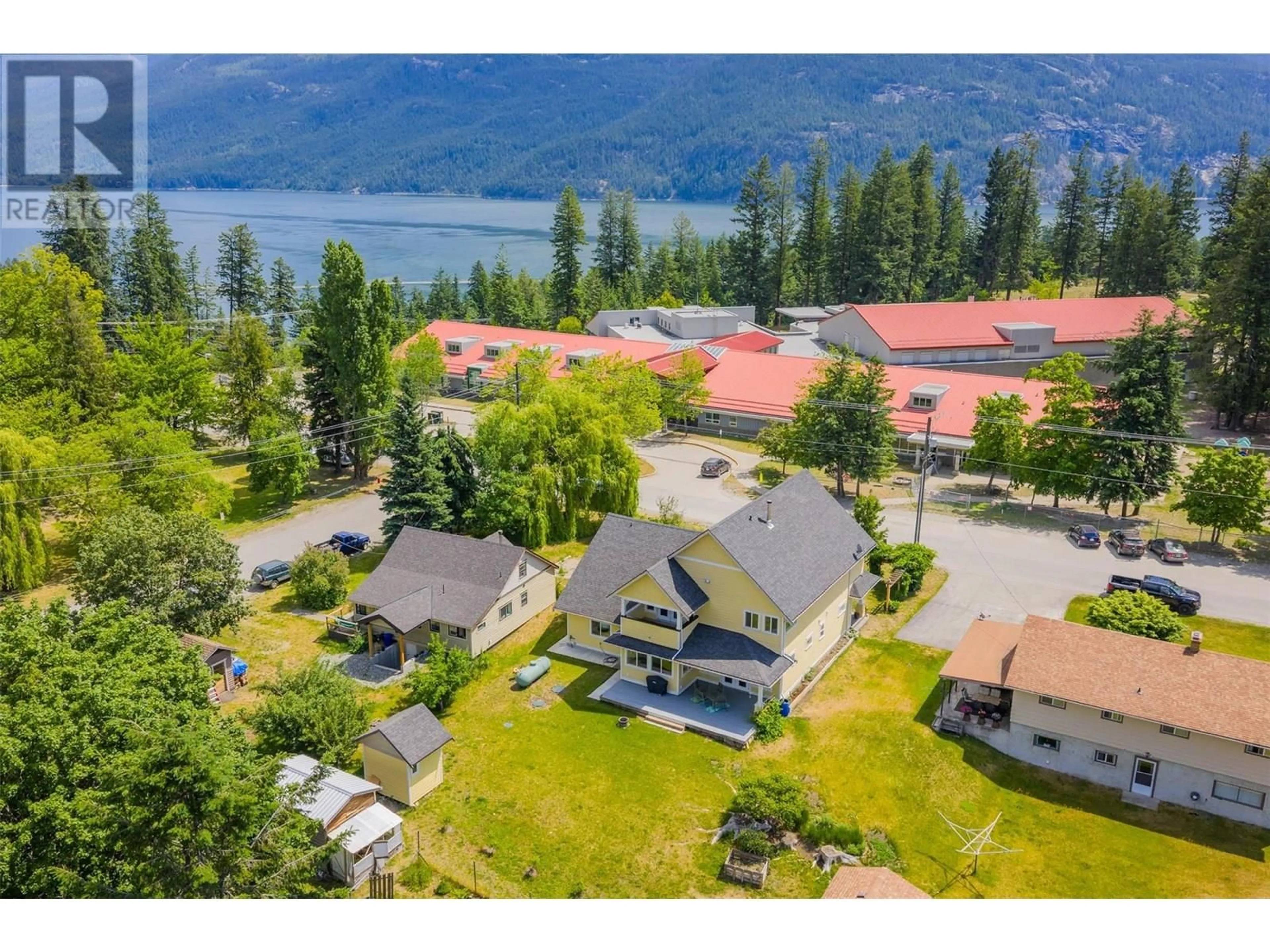 A pic from outside/outdoor area/front of a property/back of a property/a pic from drone, mountain view for 509 6TH STREET, Kaslo British Columbia V0G1M0
