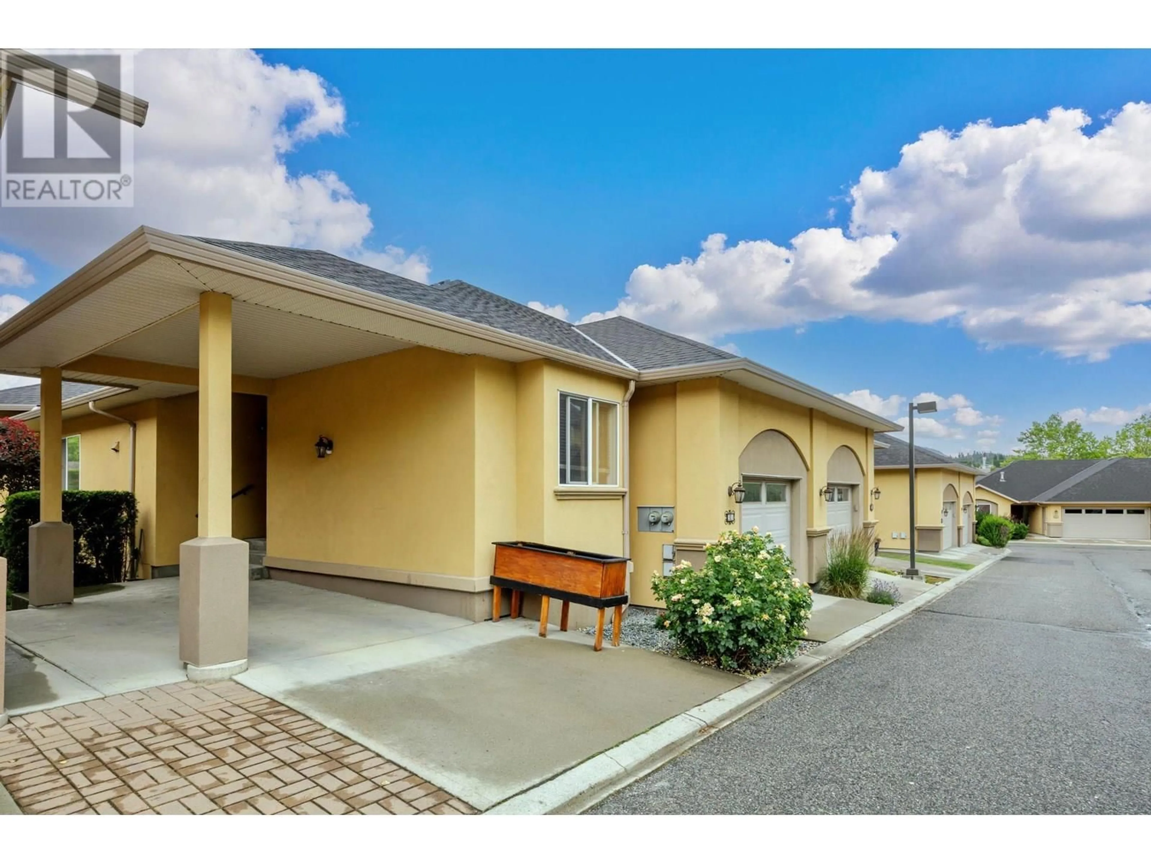 Patio, street for 31 - 218 GLEN PARK DRIVE, Kelowna British Columbia V1V2W3