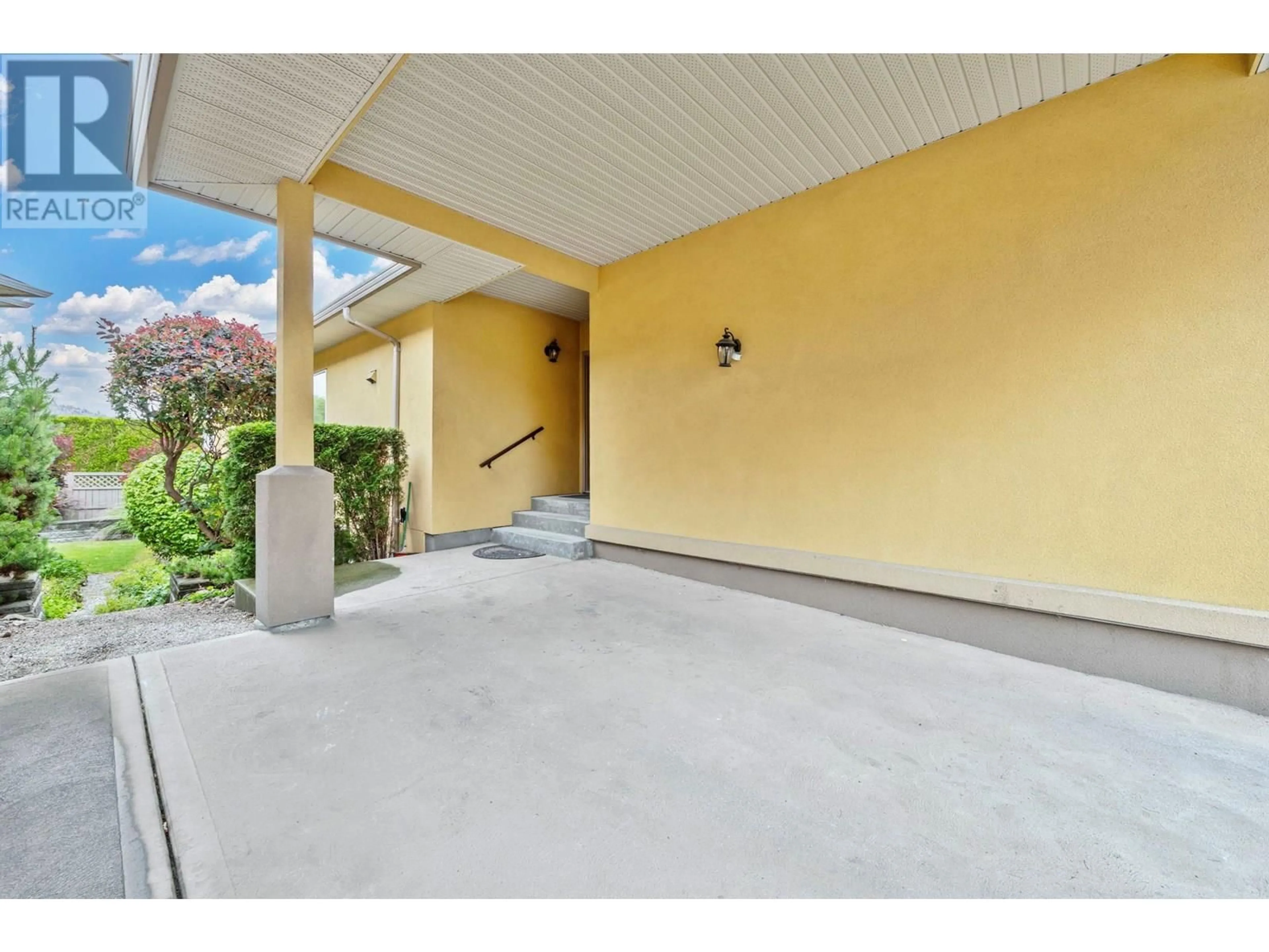 Patio, street for 31 - 218 GLEN PARK DRIVE, Kelowna British Columbia V1V2W3